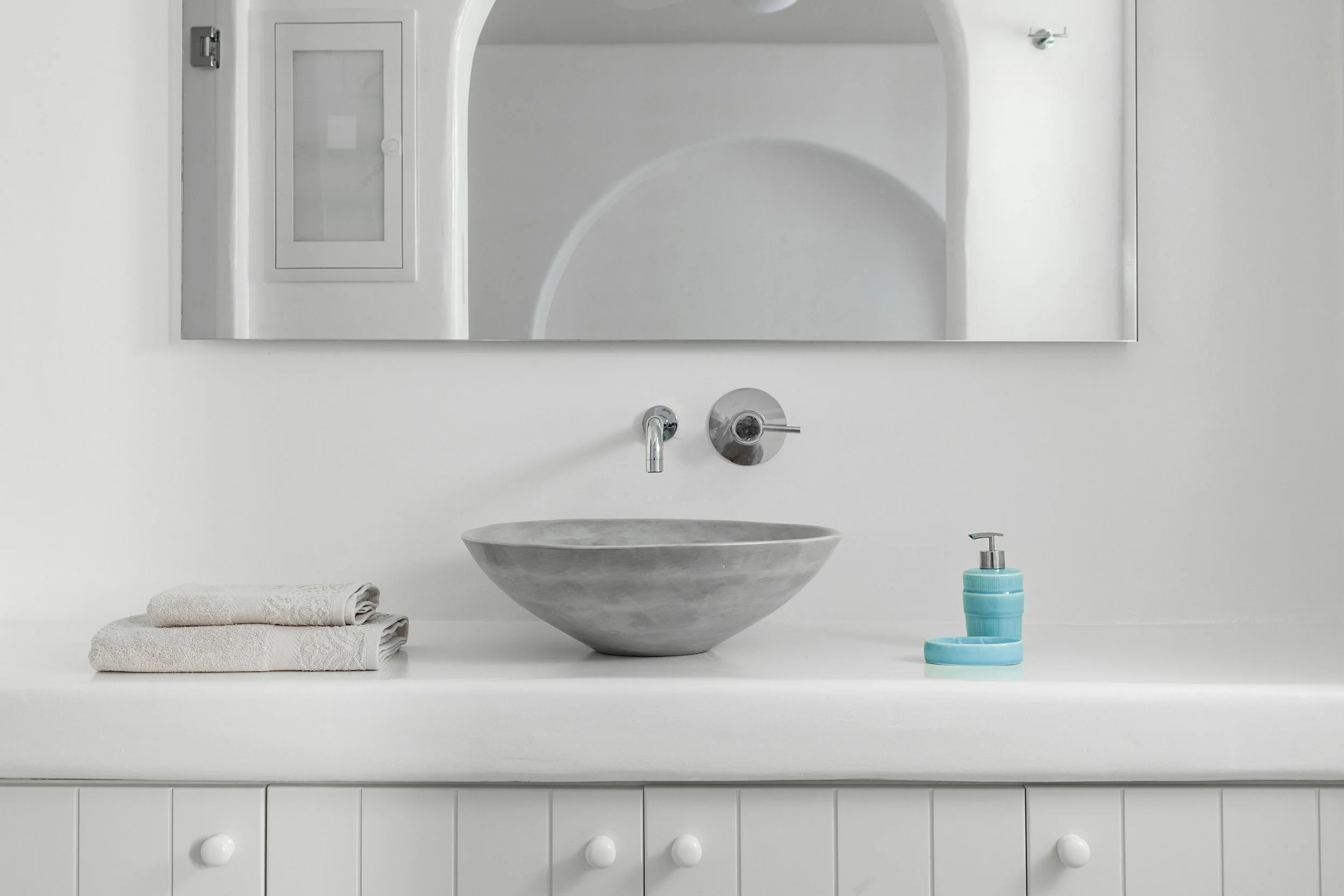 22. Garden Bathroom.jpg