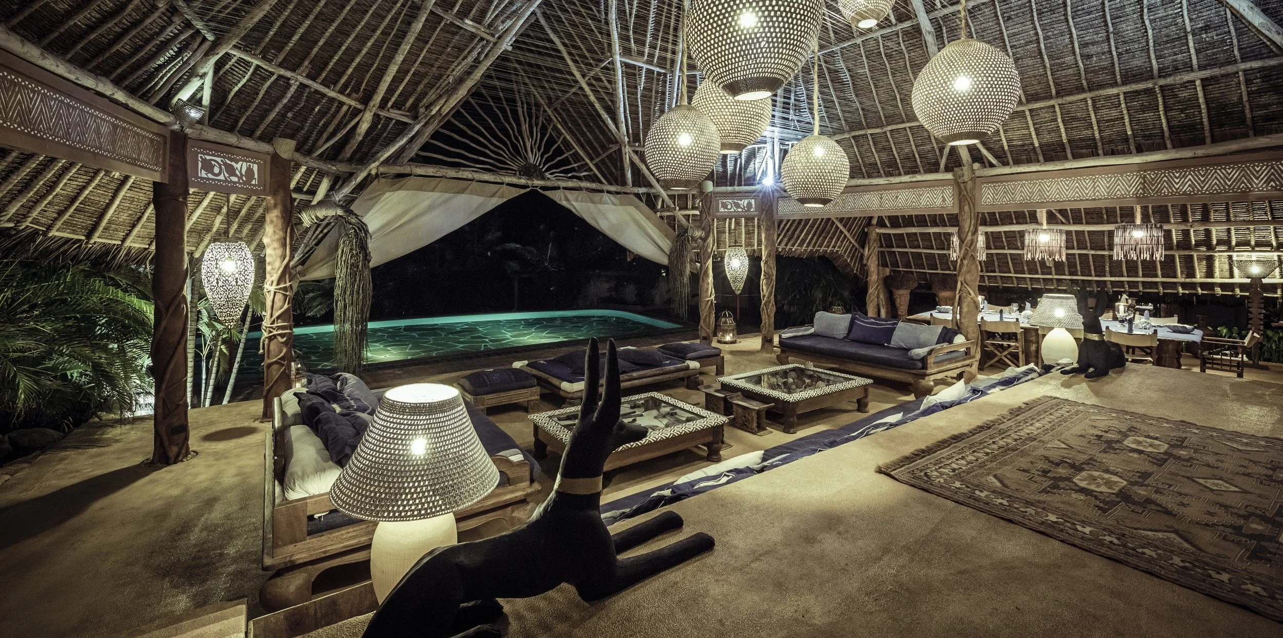 Garden Villa_Lounge_Night.jpg