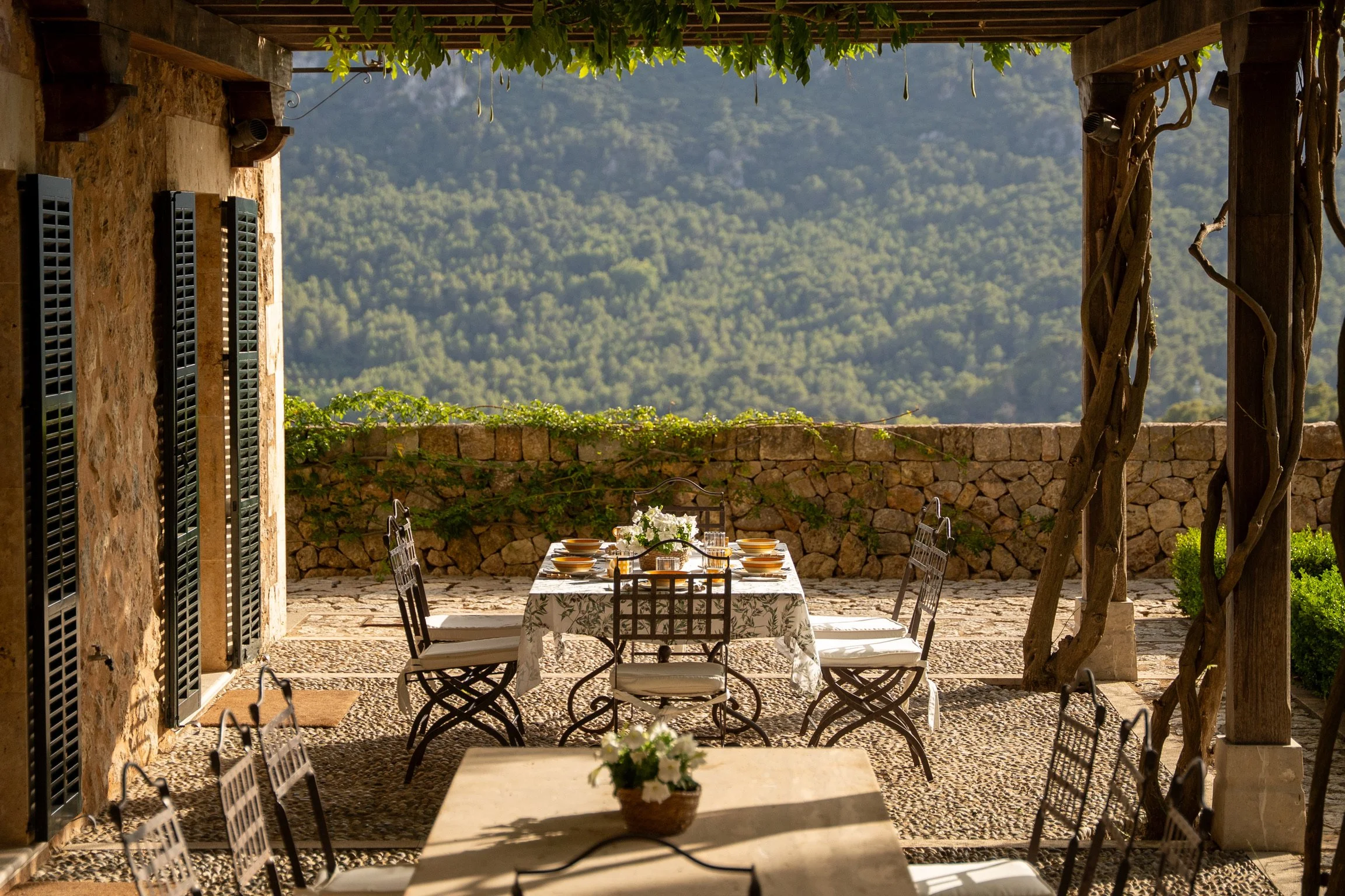 TERRACE03.jpg