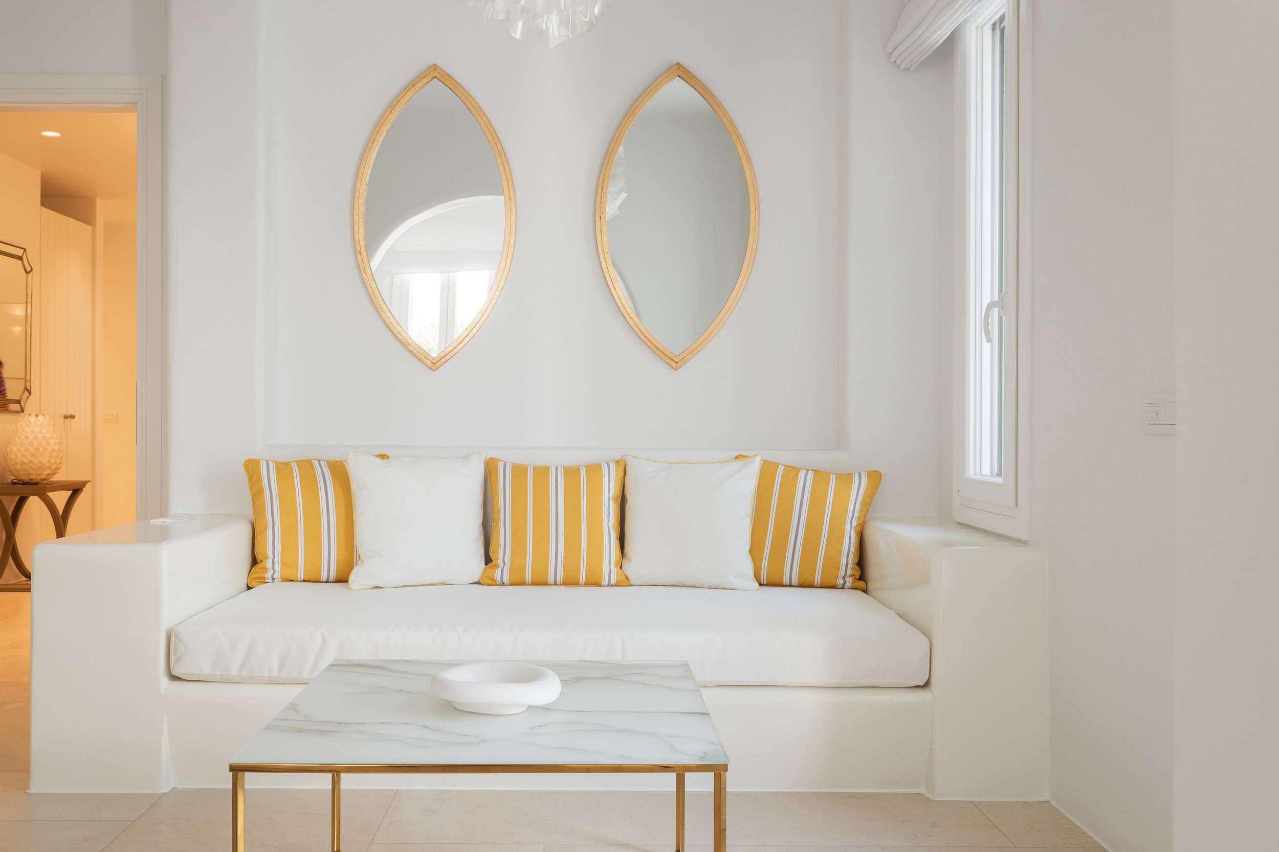 Villa 5, Room 4  Living Room.jpg