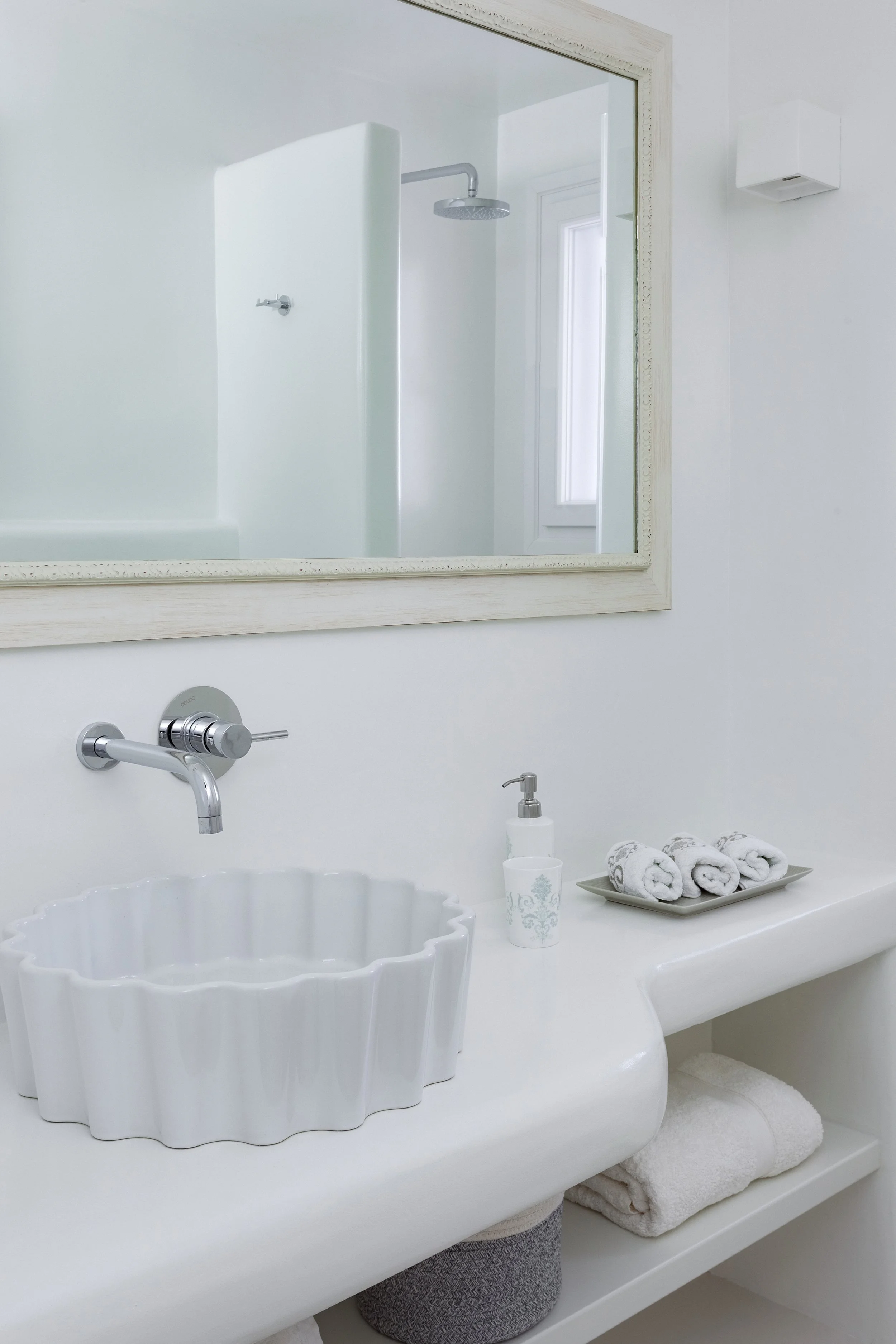 20 Garden Bathroom.jpg