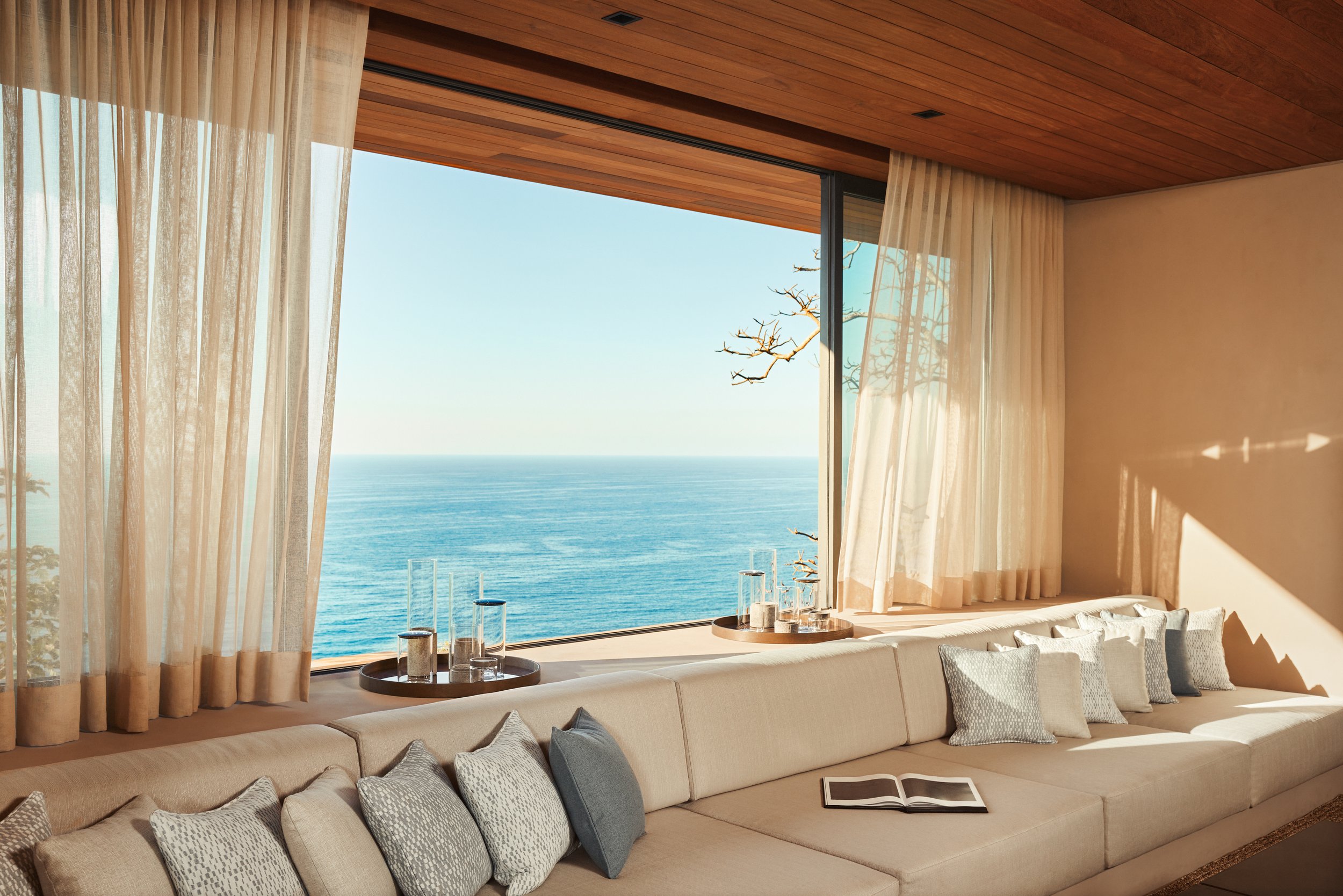 RLH_Mandarina_Arch_Villa01_Livingroom_Seating_View_0329_MASTER_Med.jpg