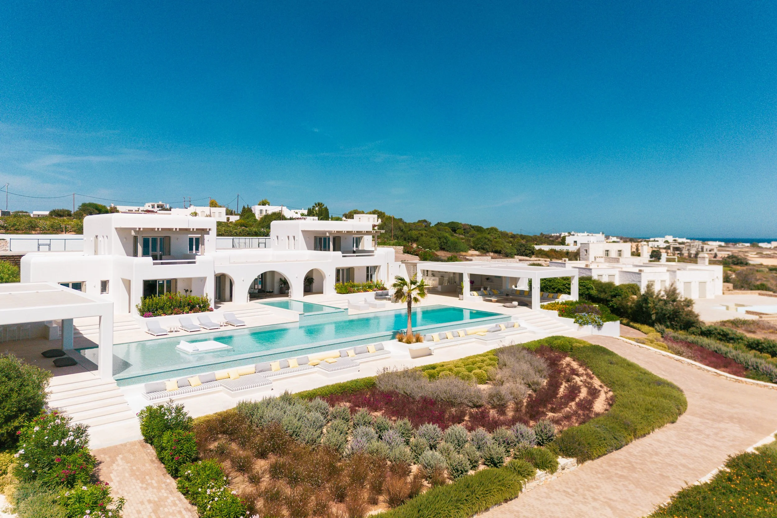 T_Five_C_Paros029.jpg