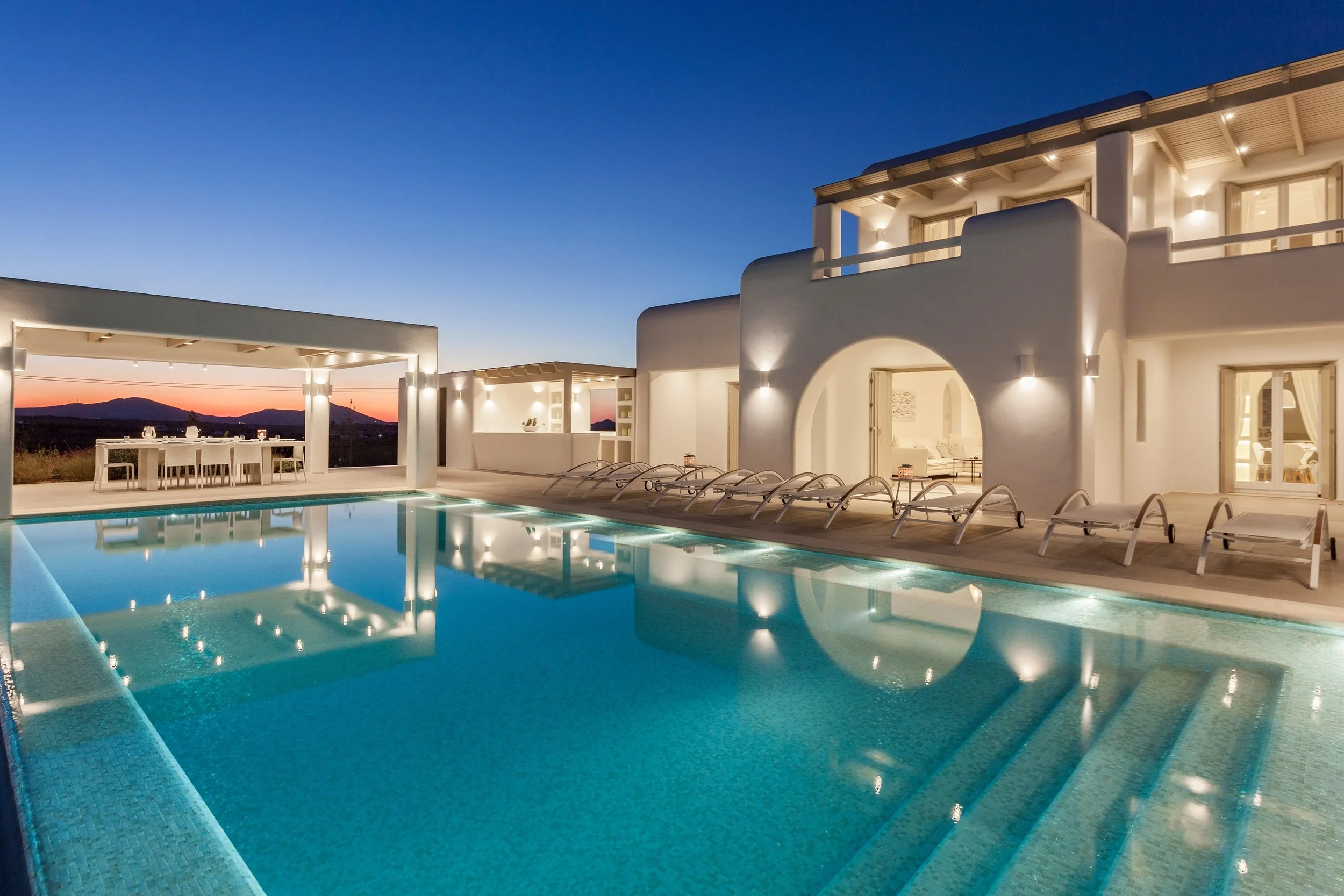 1 Outdoor Lounge.jpg