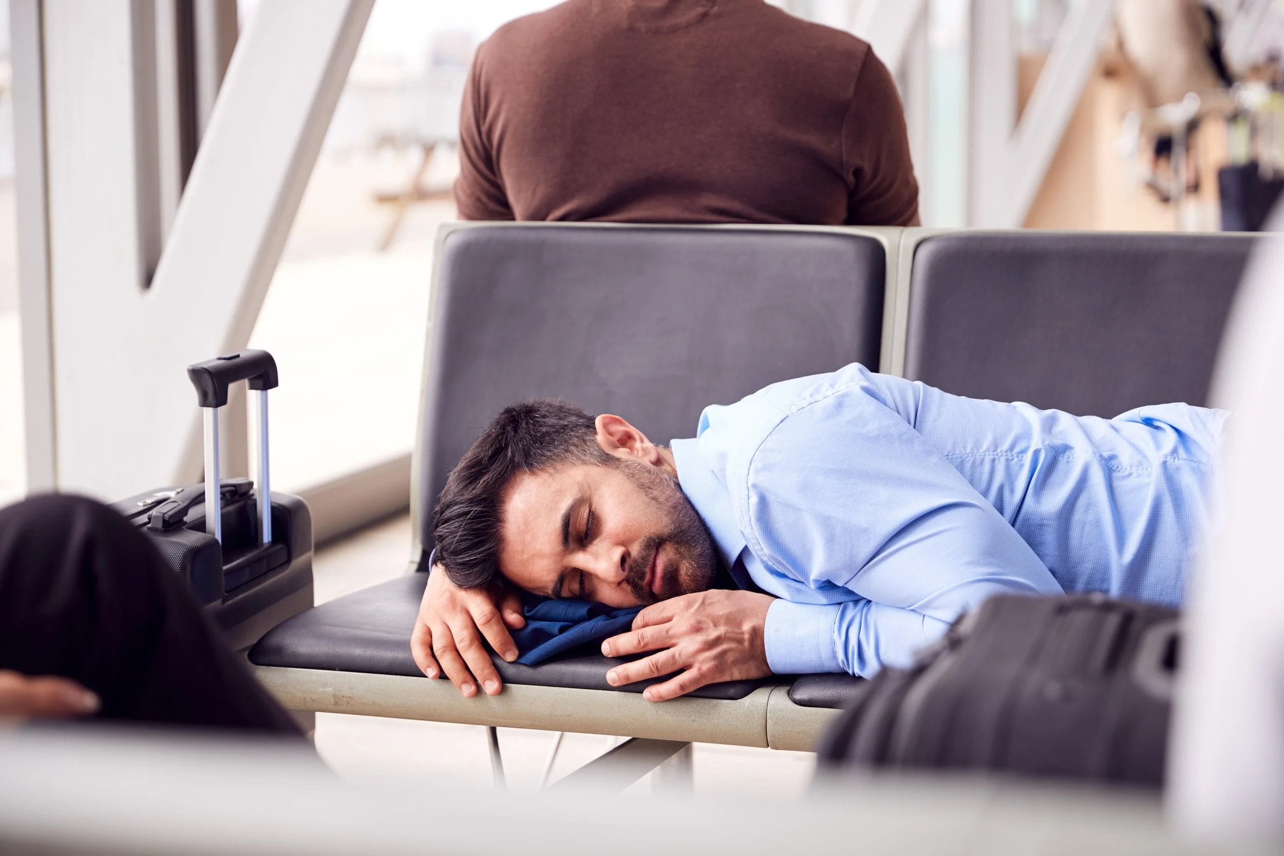 Winning the Jet Lag Battle: Expert Sleep Tips for Travel Recovery