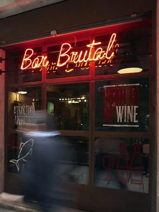  Bar Brutal  

 A counter-culture natural wine bar serving fresh seafood and creative dishes. Reservations recommended! 


   P : This is one of the bars that got me into natural wine! I saw a youtube video that featured this restaurant and I knew I 