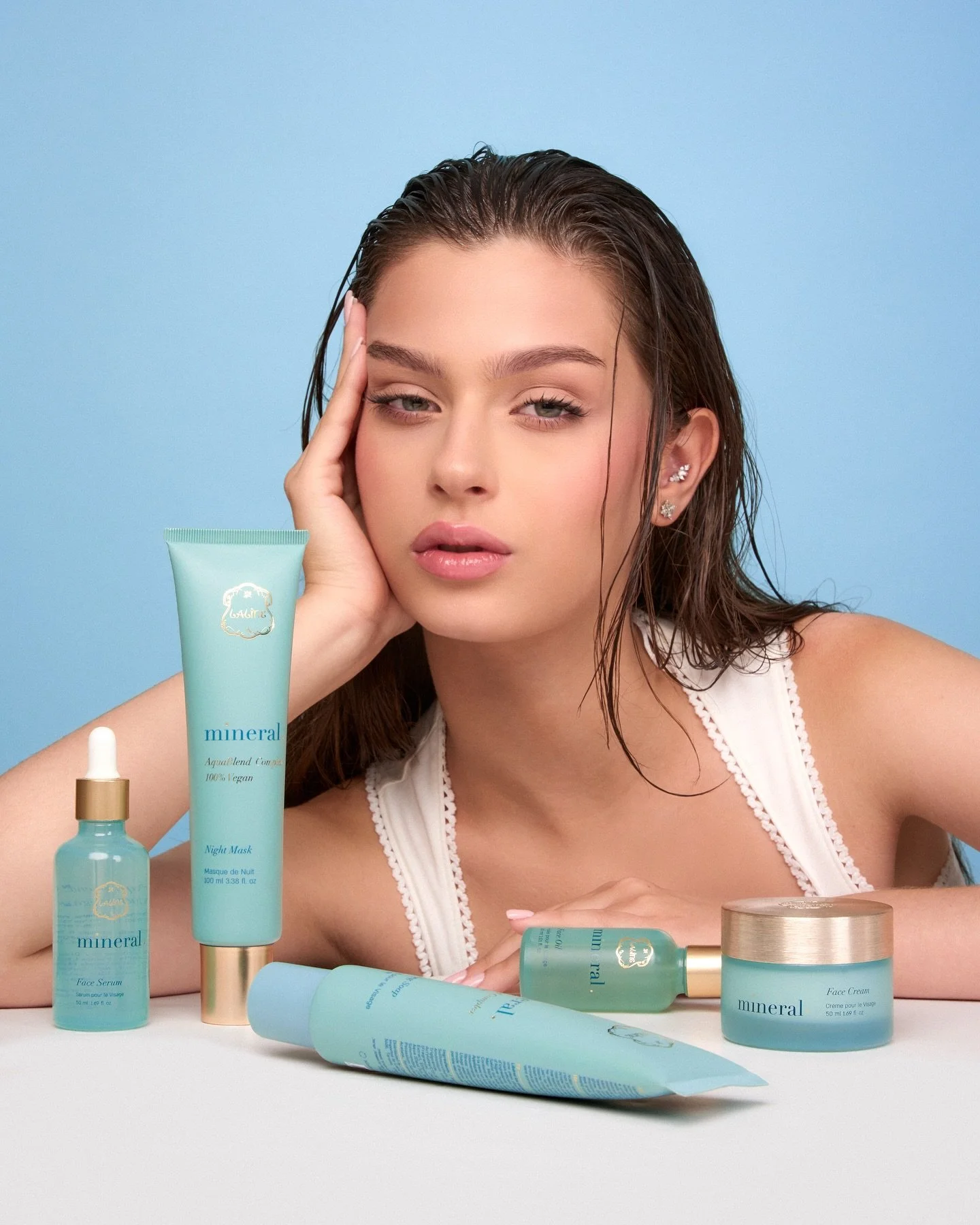 Another one from Laline&lsquo;s mineral collection 💙
*personal project 

Photography: @rilimedia 
Model: @shanirinsky_ 
MUA: @dianayalon_makeup 

#laline #ללין #צילוםמוצרים #צילוםוידאו #צילוםסטודיו #productphotographer #יוצרתתוכן #צלמת #contentcreat