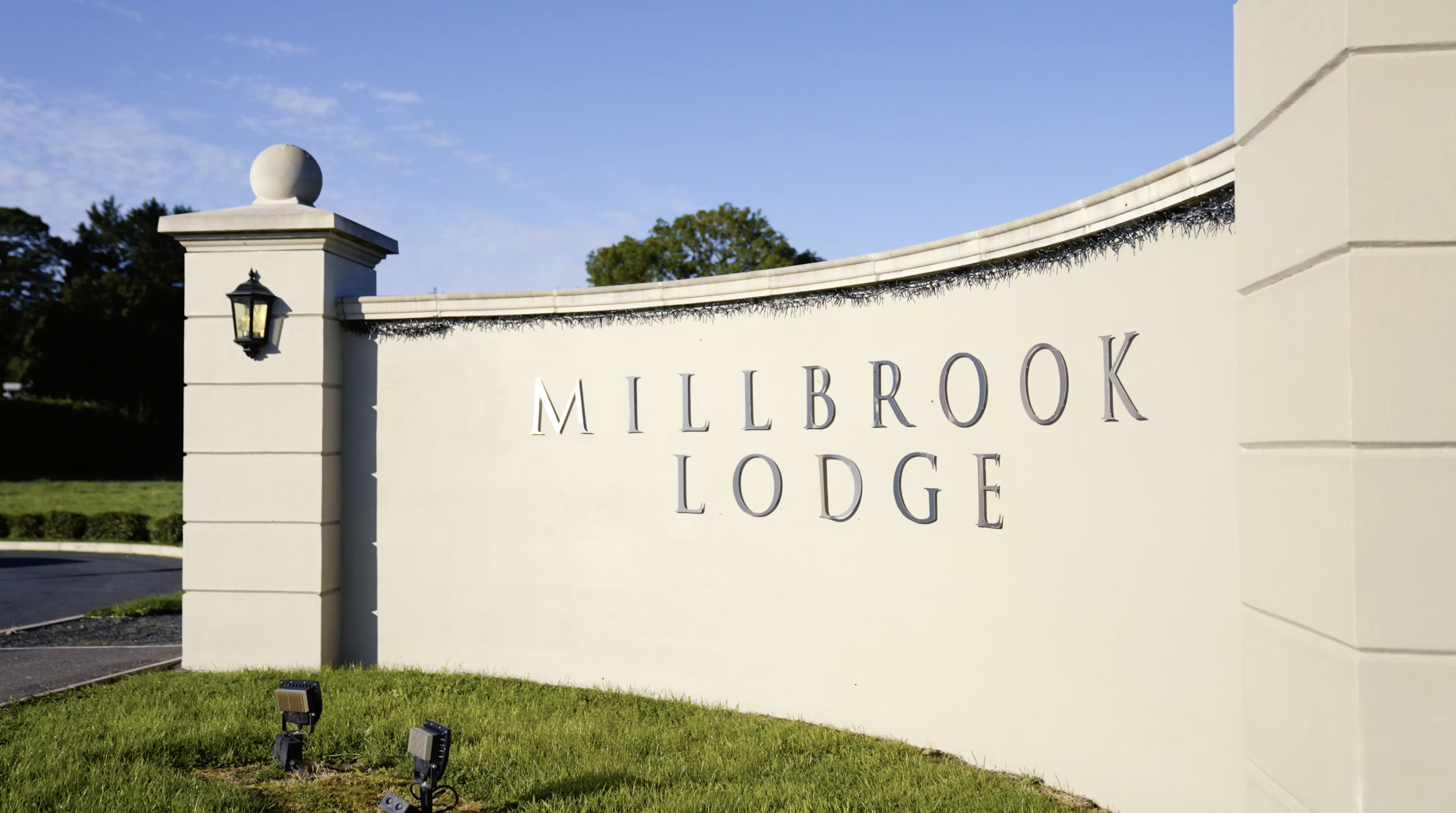 millbrook-lodge-mobile-bu.png