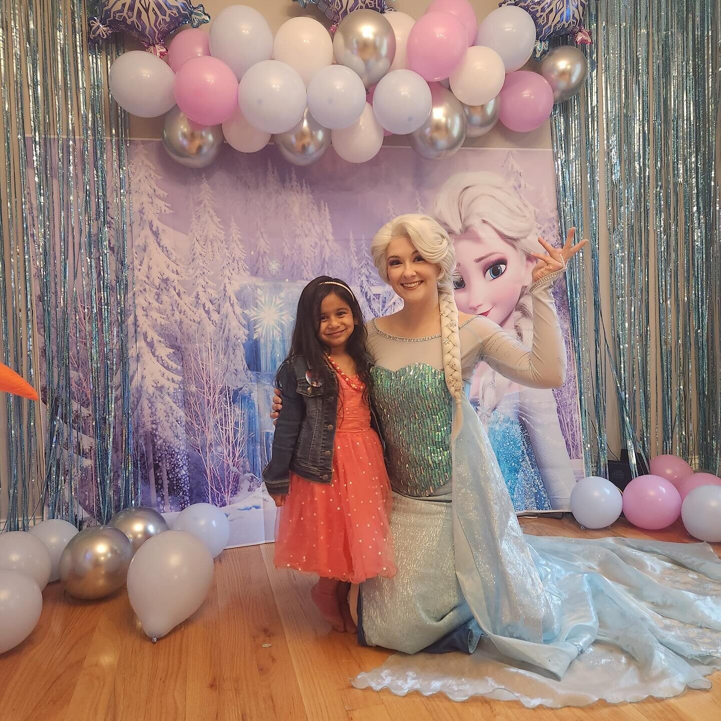 Making dreams come true one party at the time ❄️
Each child is unique and special!! Every little one deserves to feel like royalty! When we visit you, our goal is to let every little one feel special and that they are royalty!
Each child has a spe