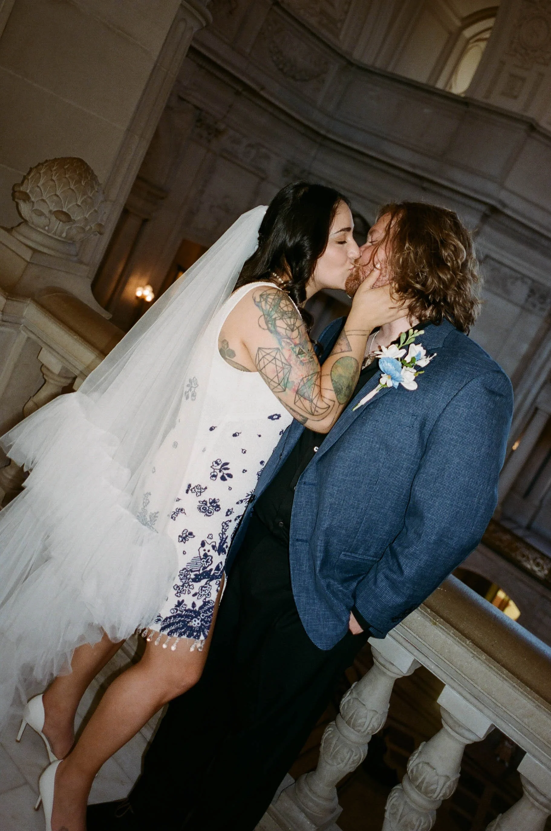 SydneeMariePhotography--NewYorkWeddingPhotographer--SFCityHallElopement--Cyd+Mike--Film-25.JPG