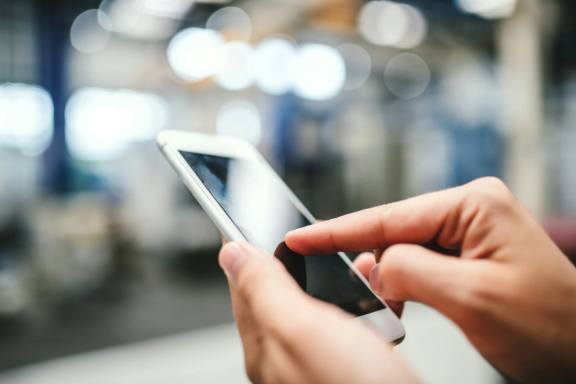 Does Your Cape Cod Website Need a Mobile Booking Feature?