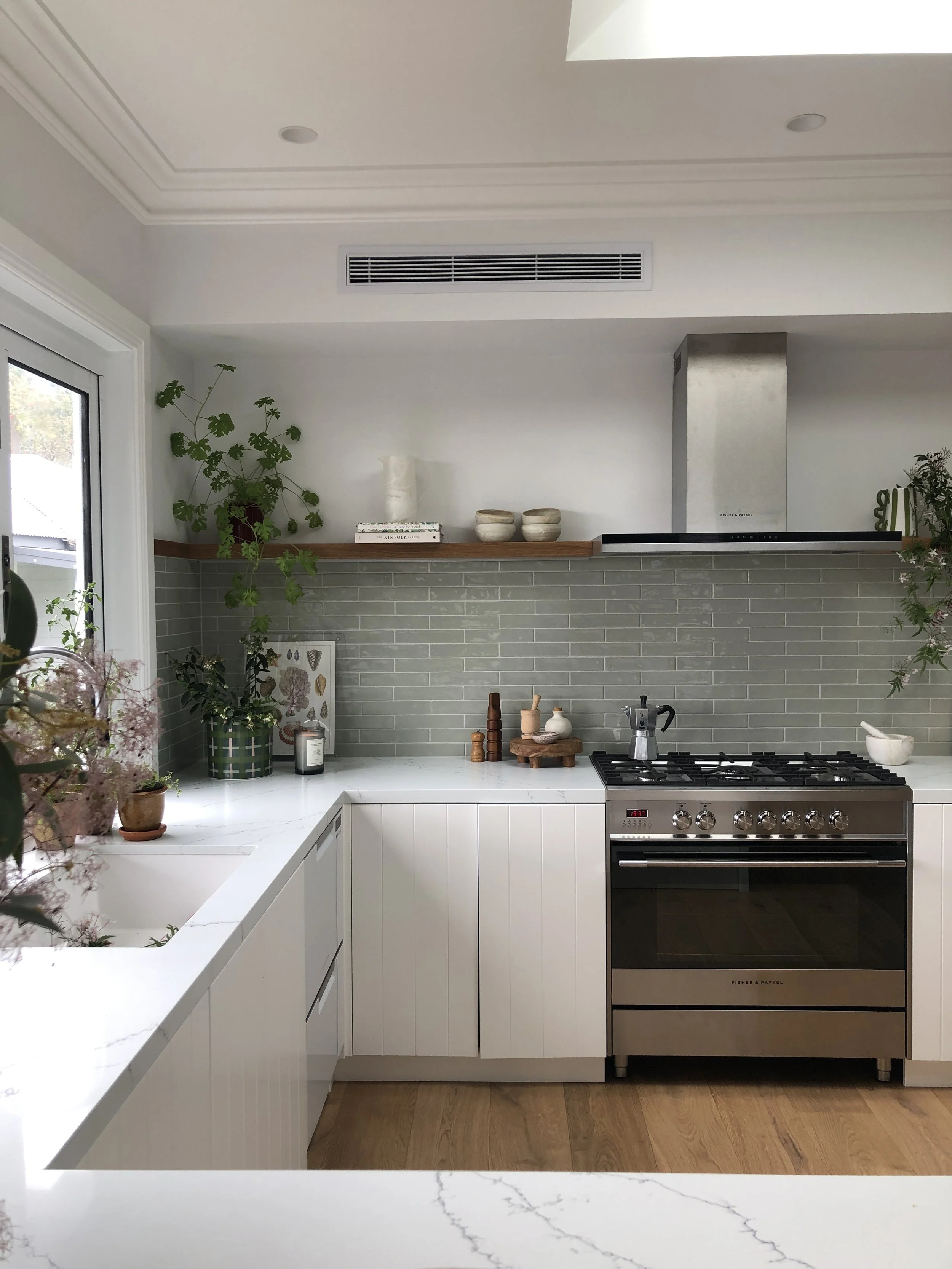 Kitchen Elanora2.JPG