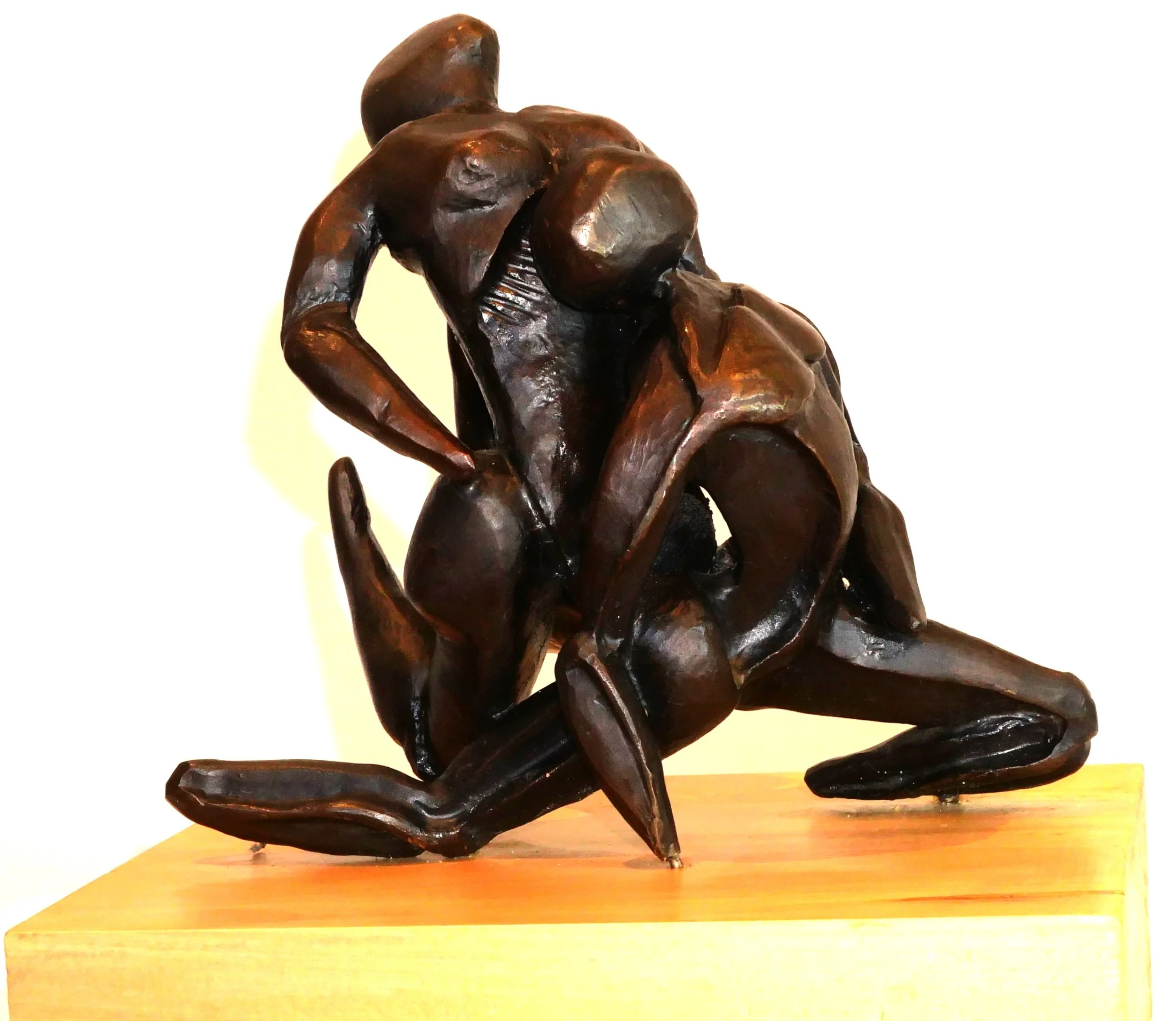 Dancing couple iv (150x160x100)
Bronze (Ash base)