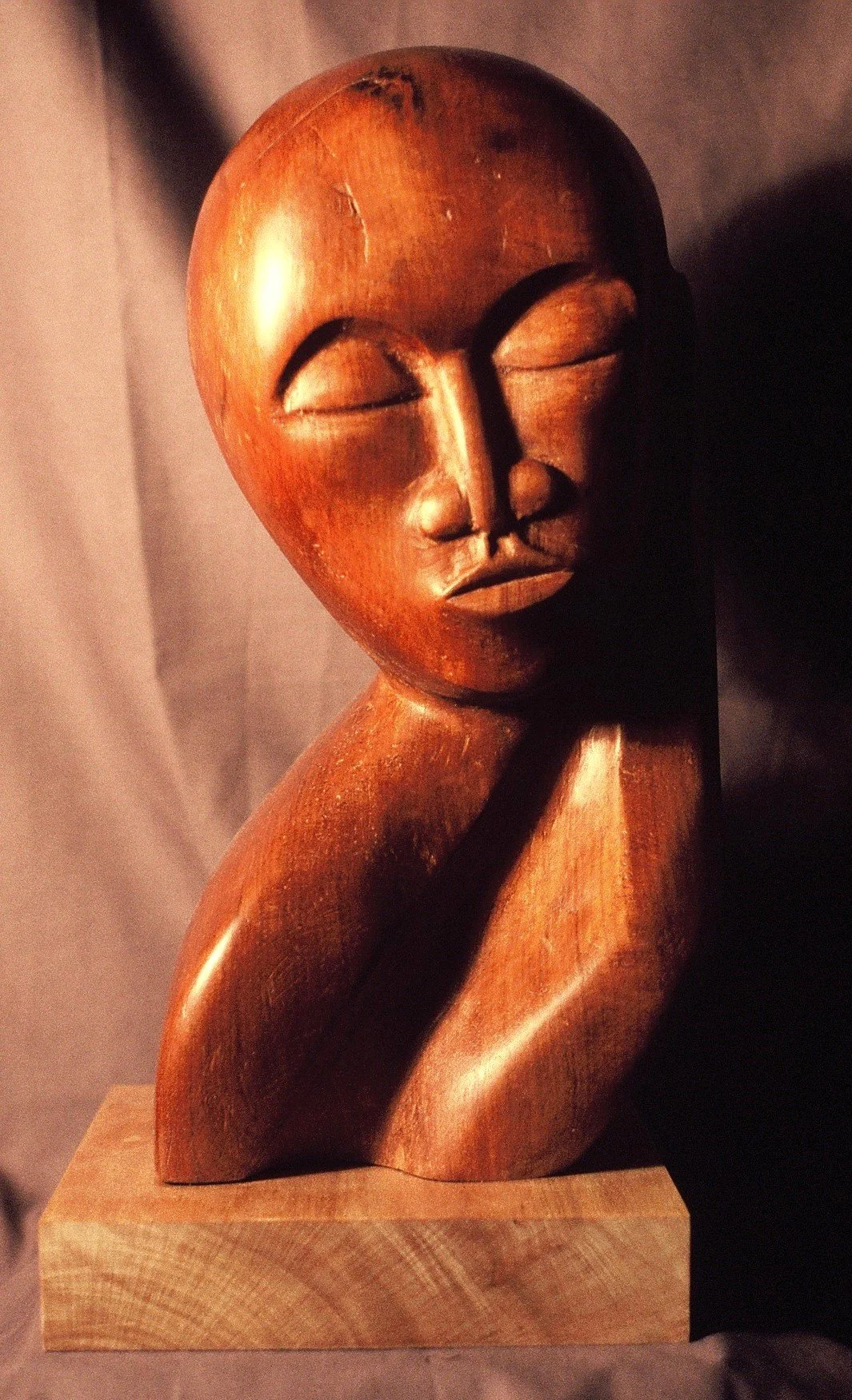 Sleep (430x230xx170)
Totora (Rimu base)