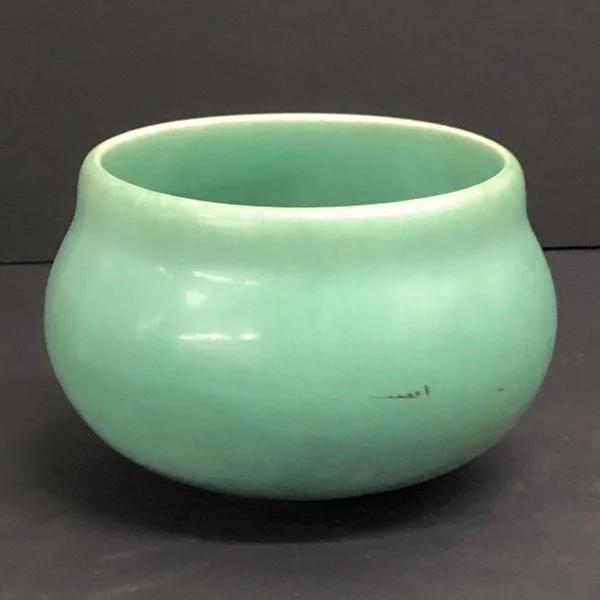 Rookwood 1923 Matte Green Bowl