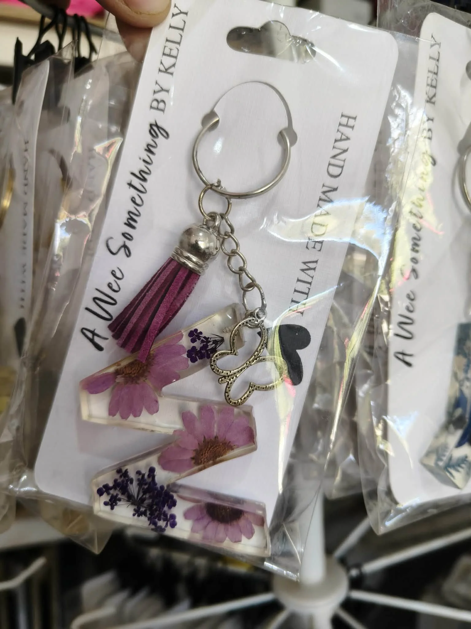 Resin Letter Flower Key Chain - Letter W