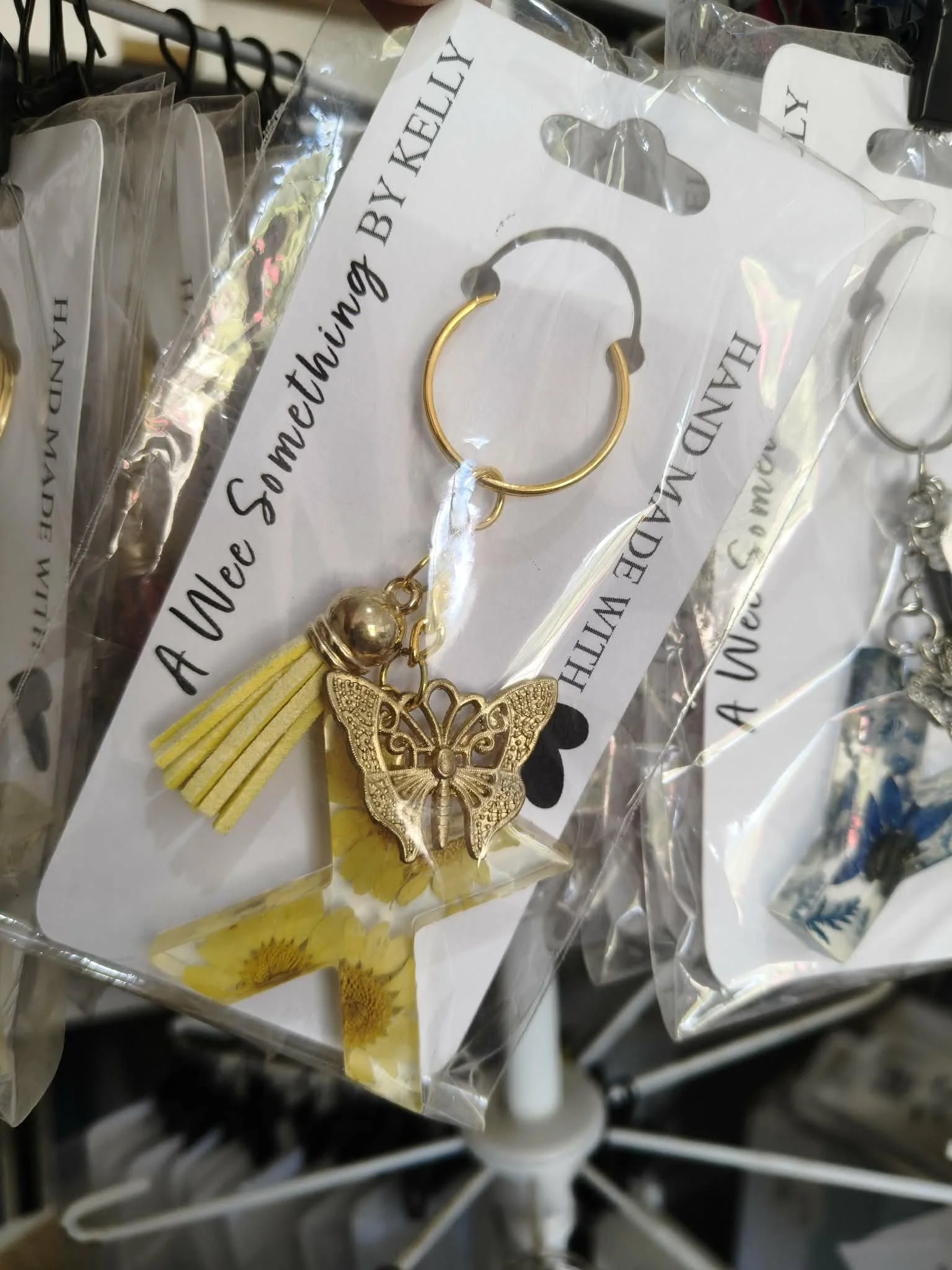 Resin Letter Flower Key Chain - Letter X