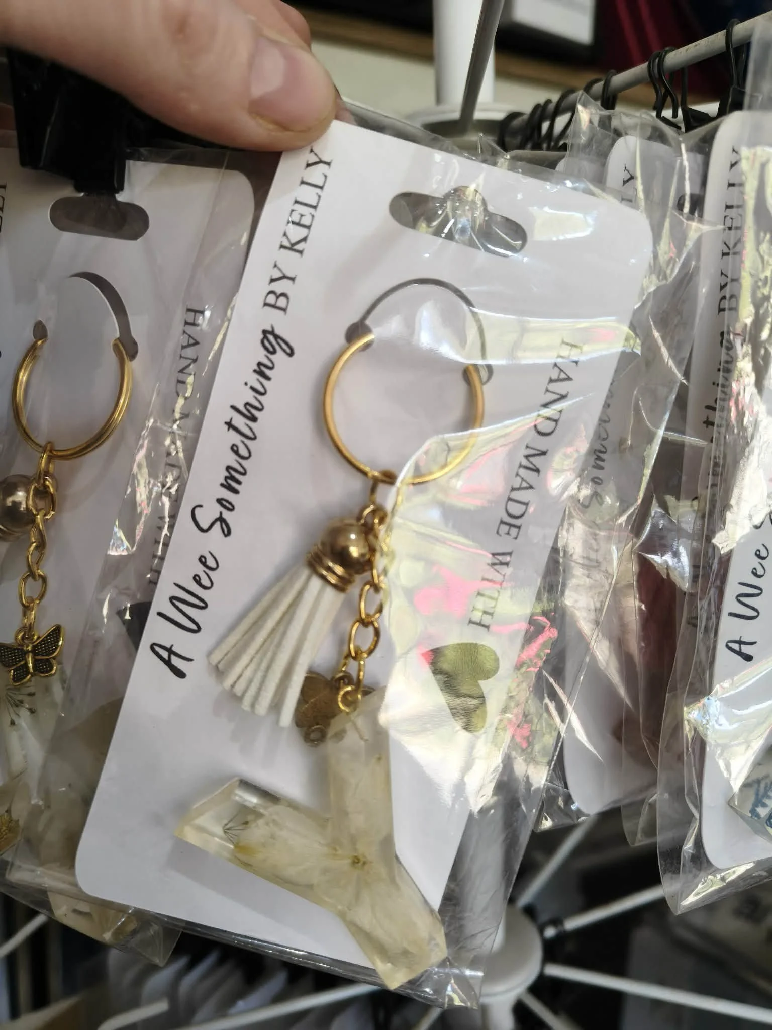 Resin Letter Flower Key Chain - Letter Y