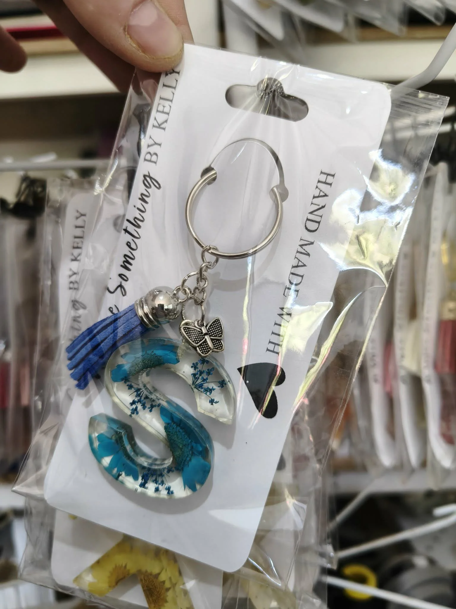 Resin Letter Flower Key Chain - Letter S