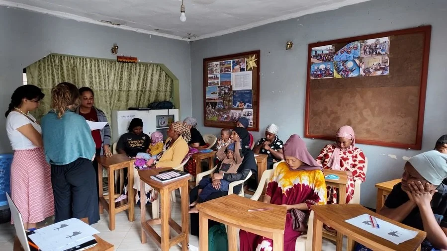 Mamas groups in focus these past weeks 💛 
From financial literacy workshops and empowerment sessions to art therapy, English courses, media training, and so much more : inspiring growth, connection, and confidence every step of the way. 

Happy week