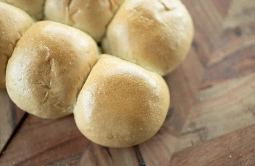 6 pack Bread Rolls