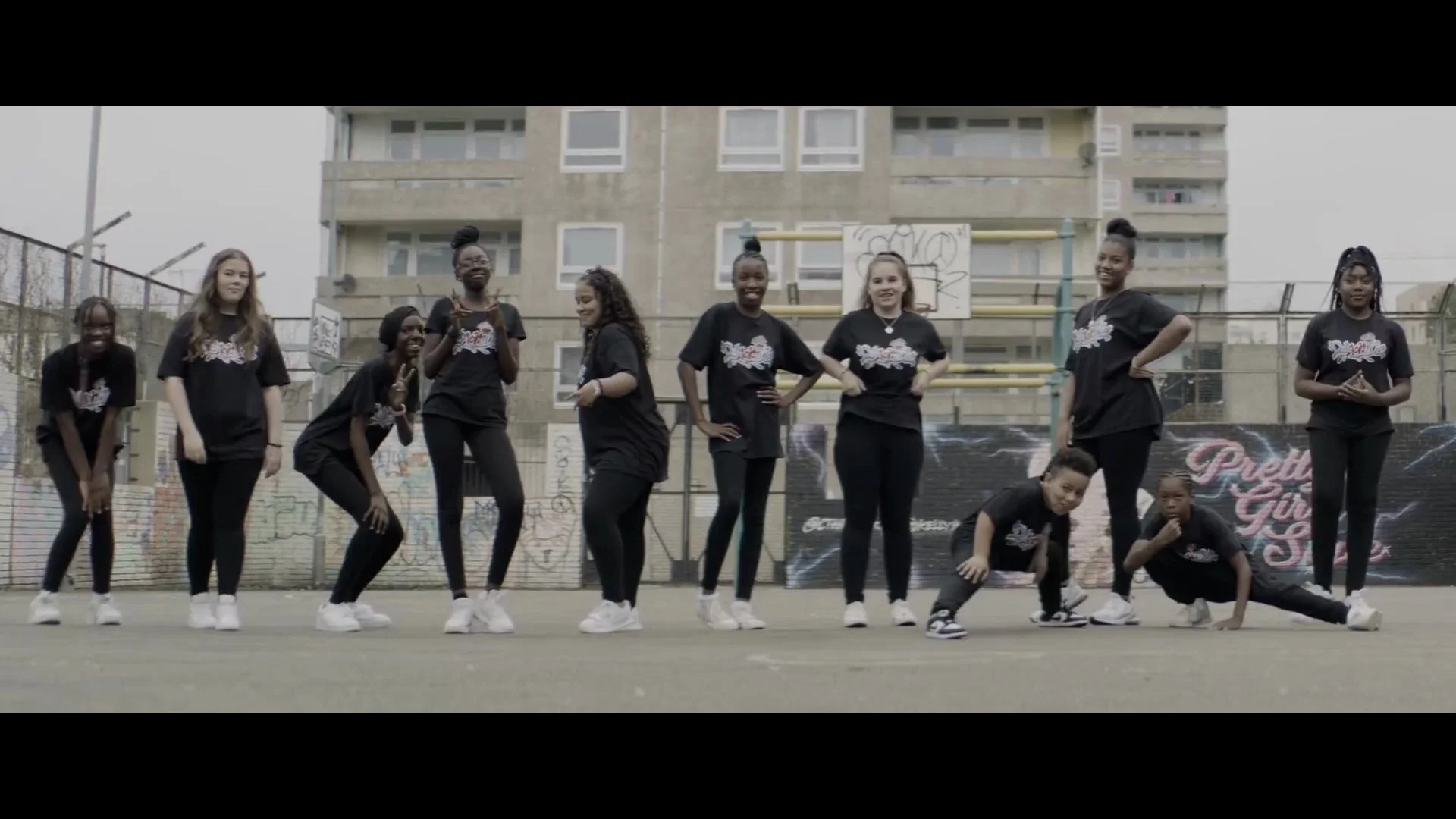 Live boxing on Dave 1.00_01_07_04.Still014.jpg