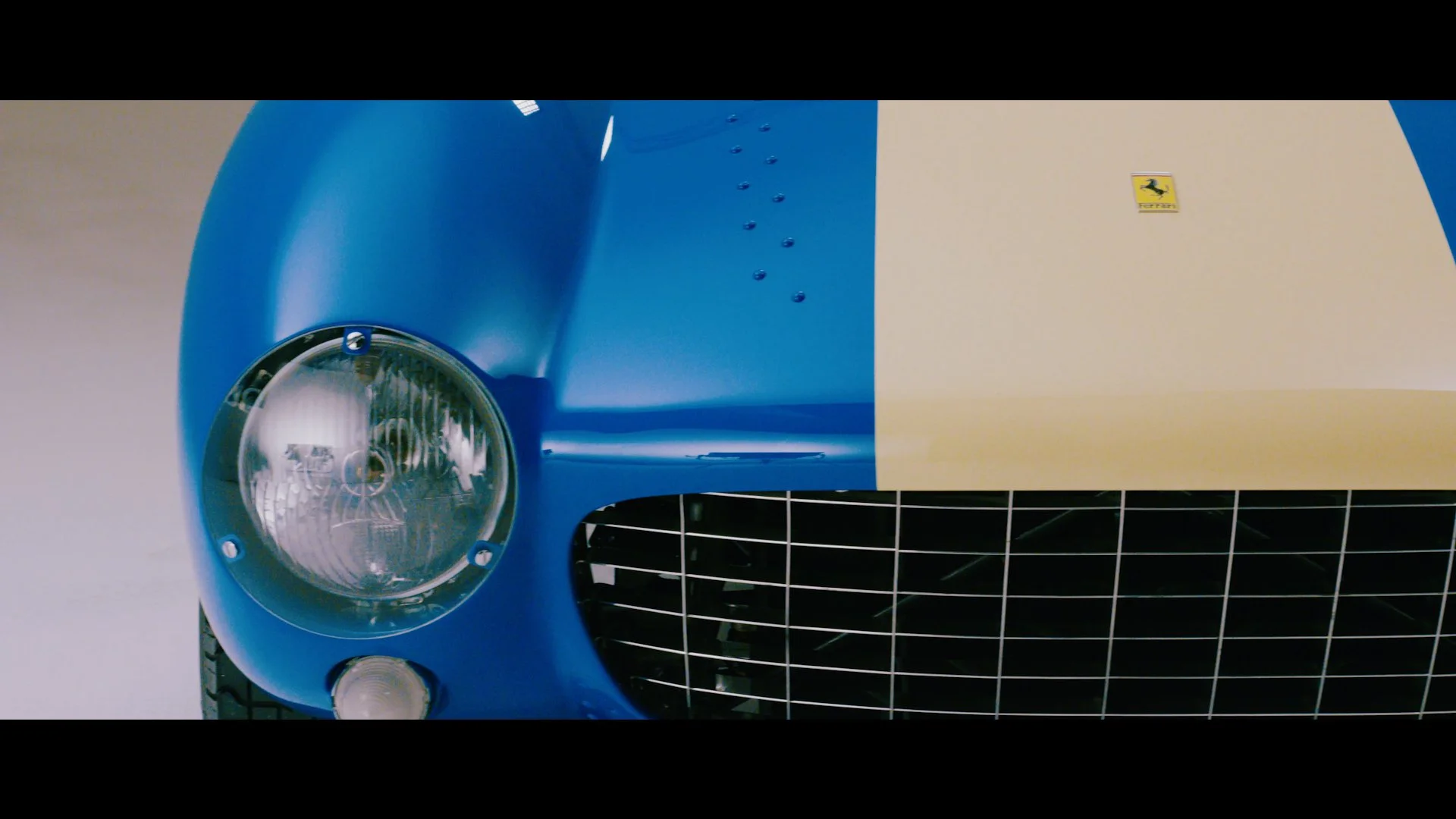 Live boxing on Dave 1.00_00_36_13.Still004.jpg