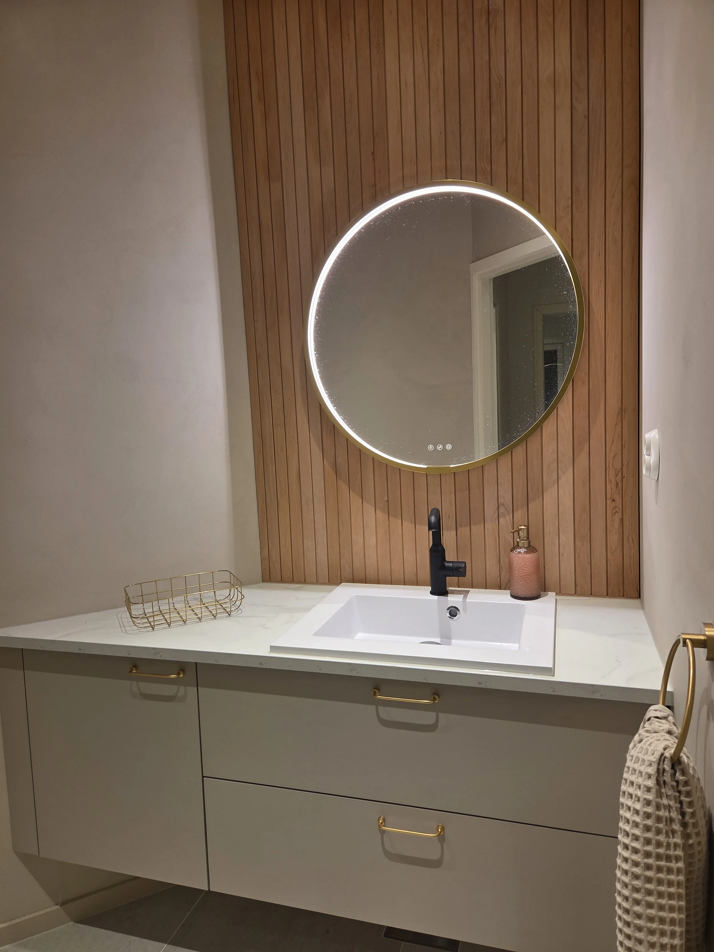 Remonttikohteen pintamateriaali- ja kiintokalustesuunnittelu