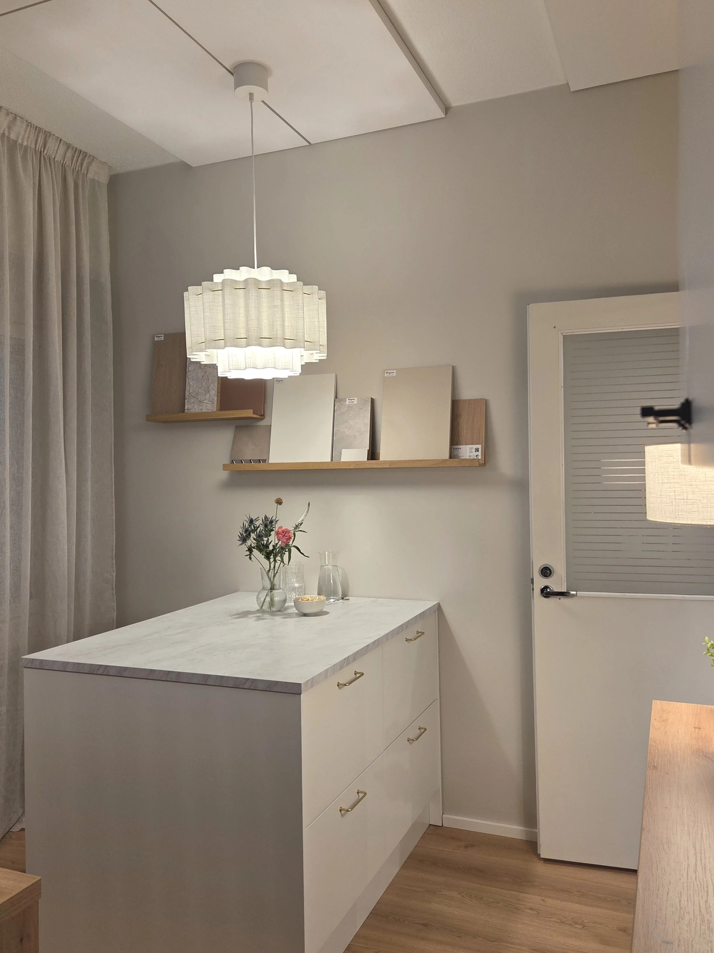 Nastarakennuksen showroomin tila- ja sisustussuunnittelu