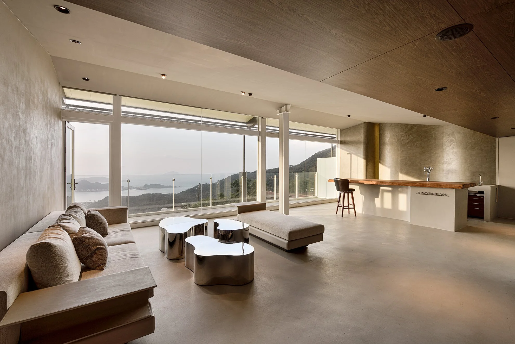 Lobby-4.jpg