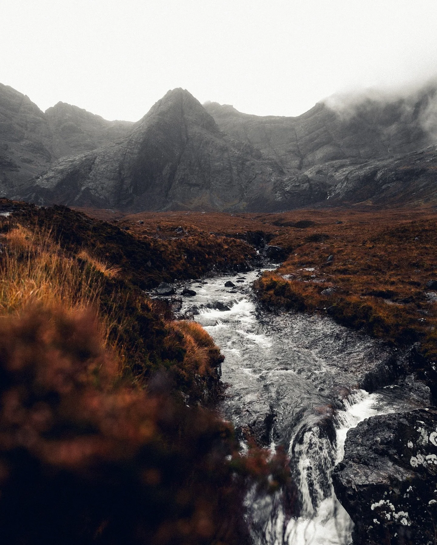 Scottish mountains and waterfalls.

Shot on Leica Q2.

#Leica #LeicaMoment #FairyPools