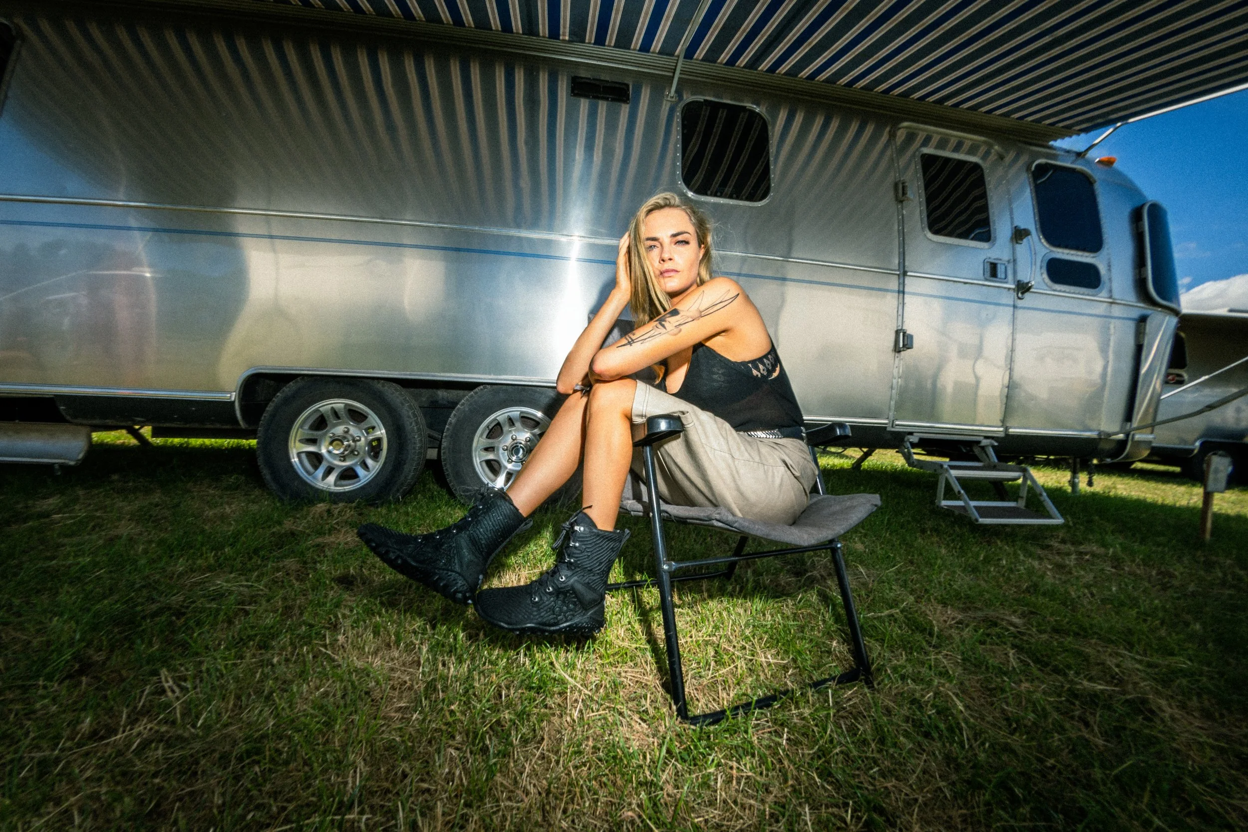 Vivobarefoot x Cara Delevingne