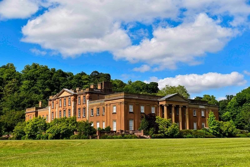 Himley_Hall_Wellness_Walk.jpg