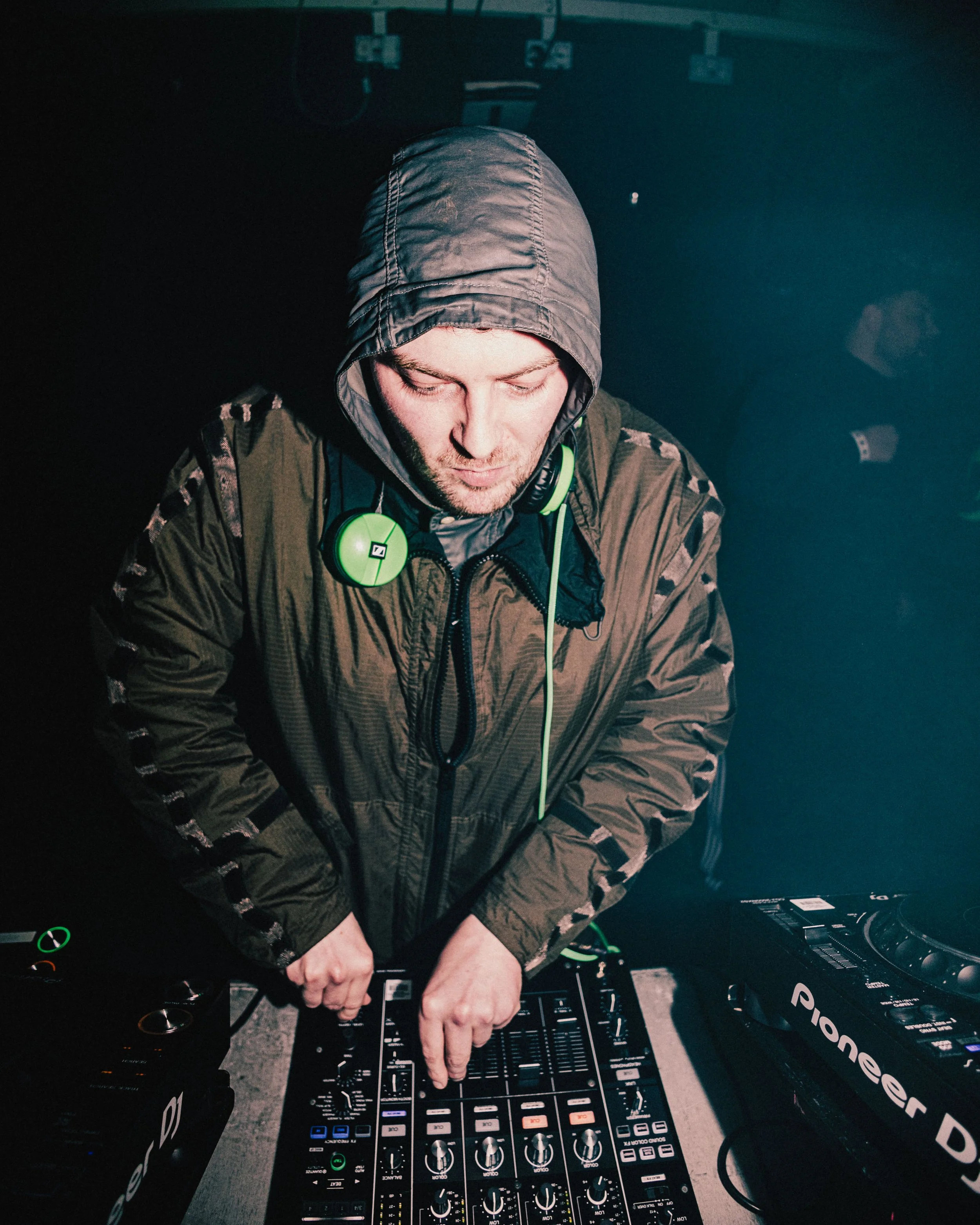 20240220_VIRUSLFW-7552 copy.JPG