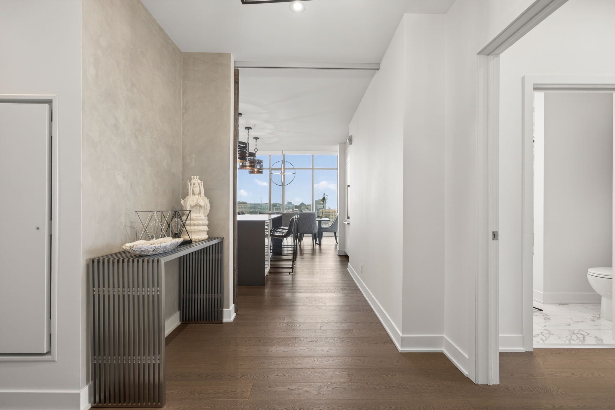 $2,095,000 | PH2302-20 Daly Avenue