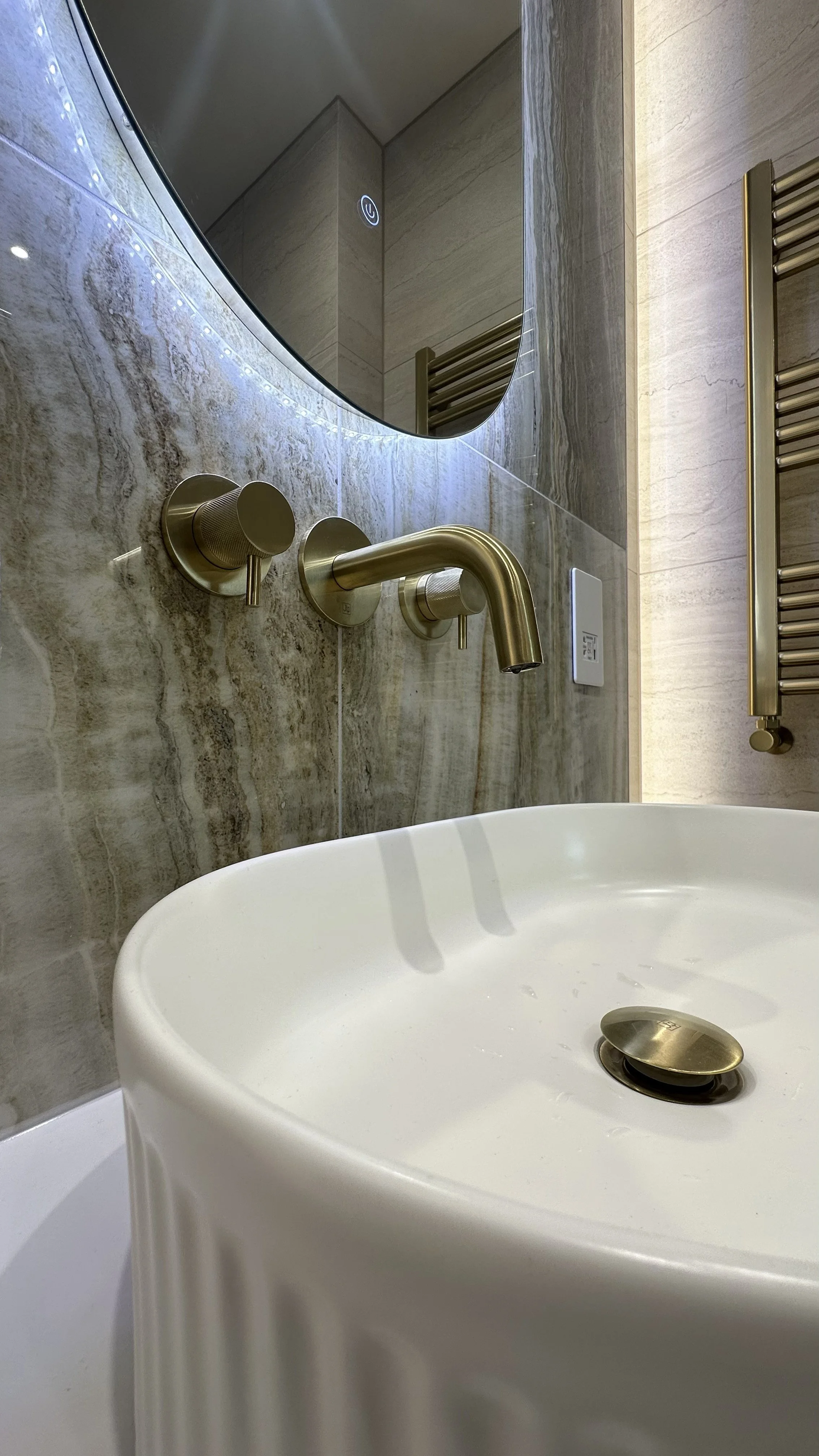 luxury-bathroom-frameless-shower-large-format-tiles-solihull.jpg