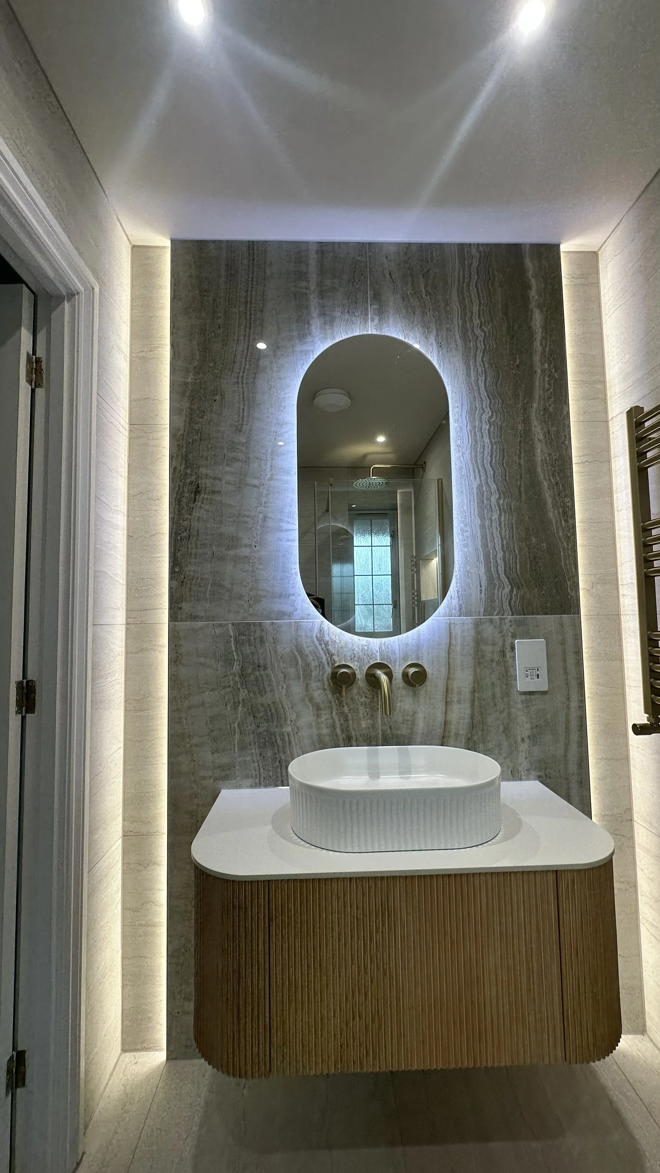 luxury-bathroom-green-marble-3d-feature-wall-solihull.jpg
