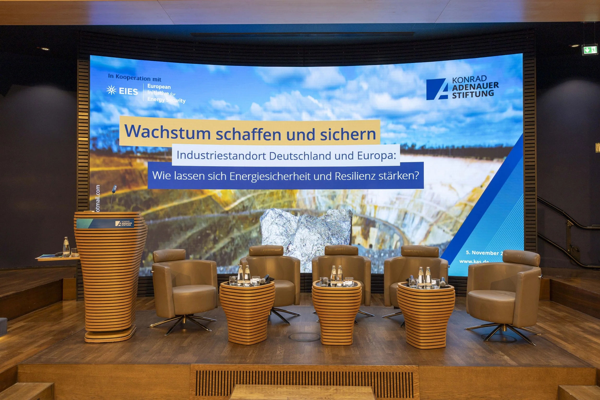 Resiliente Wertschöpfungsketten für ein wettbewerbsfähiges Deutschland und Europa (in German)