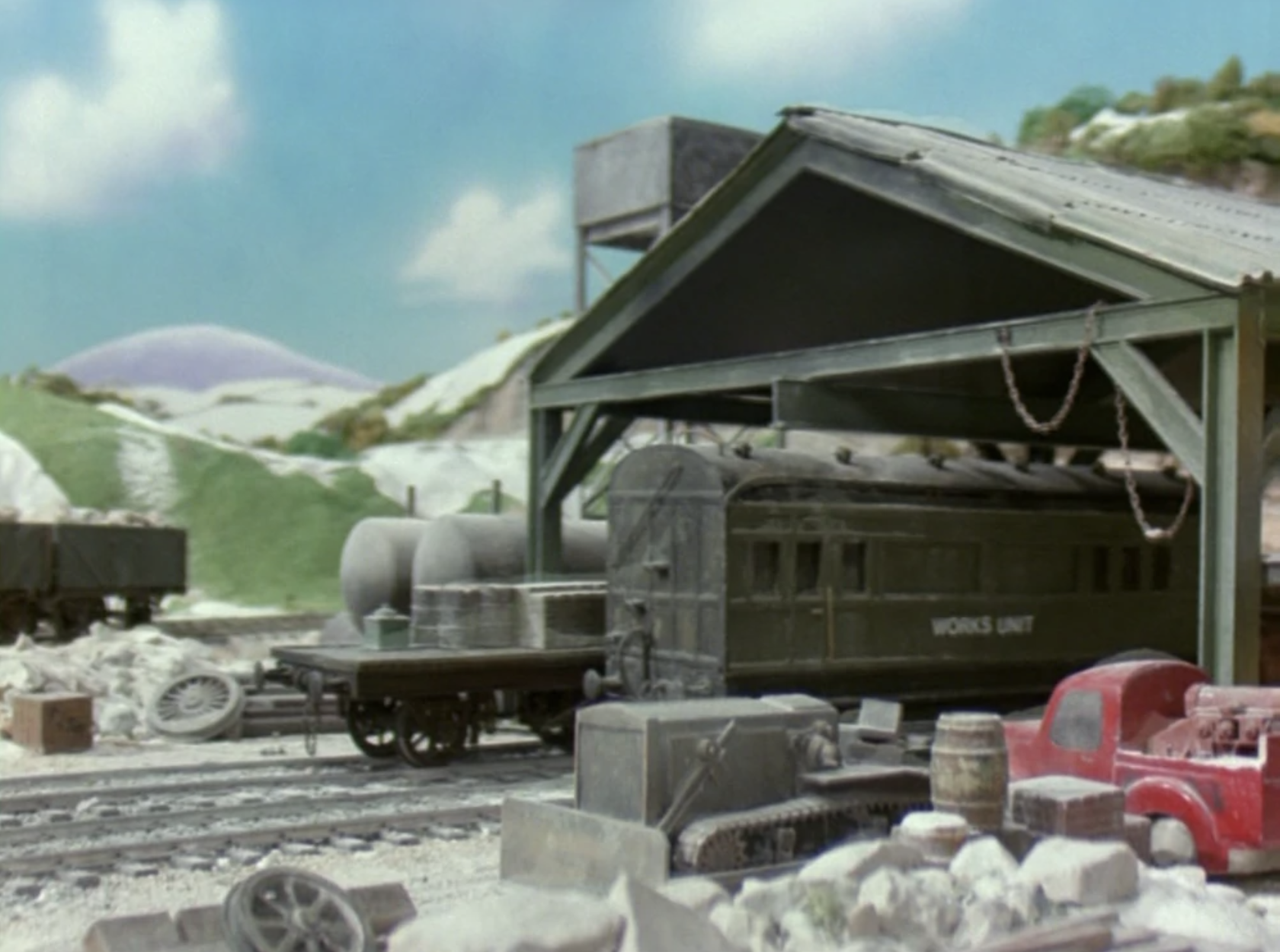 The overhead shed's screen used prop (season 3 condition)
