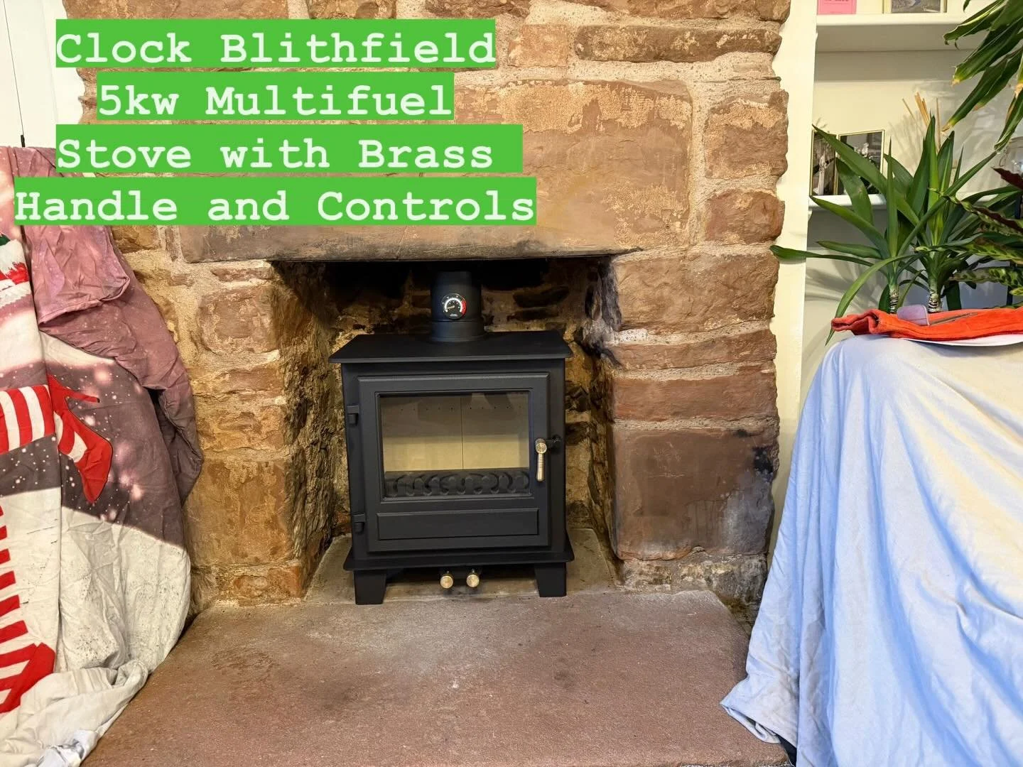 This Clock Blithfield Multifuel Stove with Brass Handle and Controls looks fantastic! 😍 If you&rsquo;d like to see this and our other equally fantastic manufacturers, call into the Showroom Tues-Fri 9am-5pm and Sat 9am-2pm #shoplocal #clockstoves #h