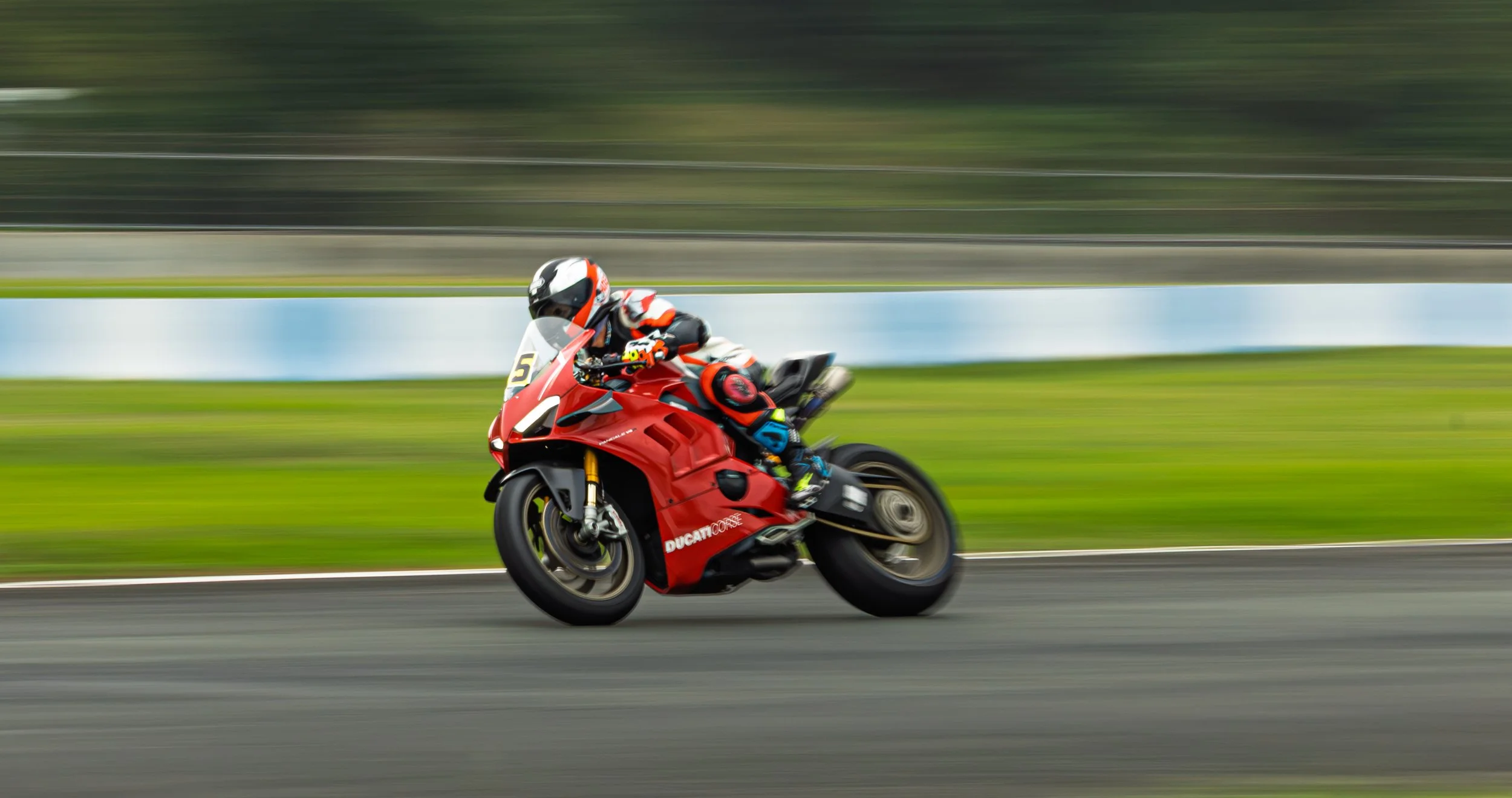 Ducati-Panigale-V4-clarkintlspeedwayph-californiasuperbike-trackday-7285-2025.jpg