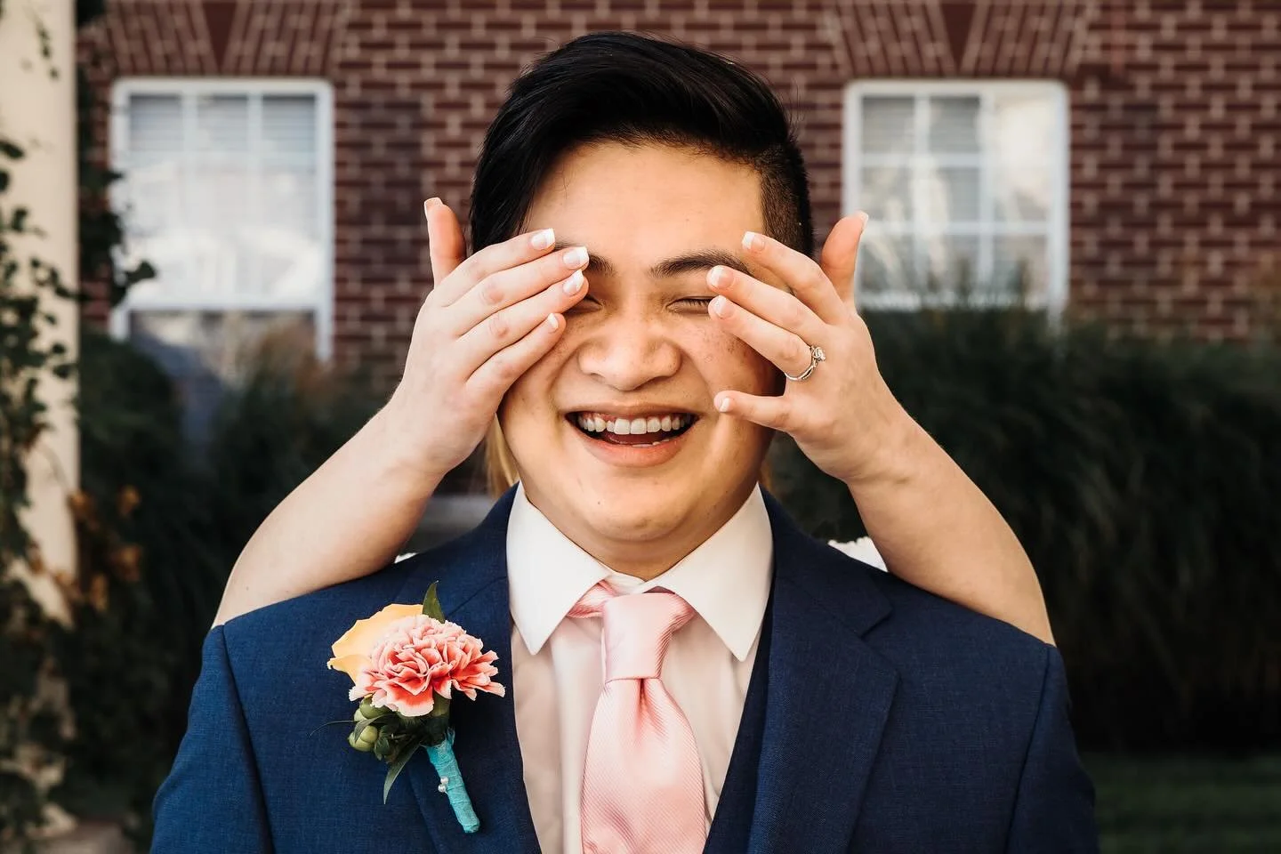 Peek-a-BOO! 👻 Is #firstlookfriday a thing?

#fishers #fishersphotographer #carmel #carmelphotographer #wedding #groom #weddingphotography #weddingphotos #happy #firstlook #photography #indiana #indianaphotographer
