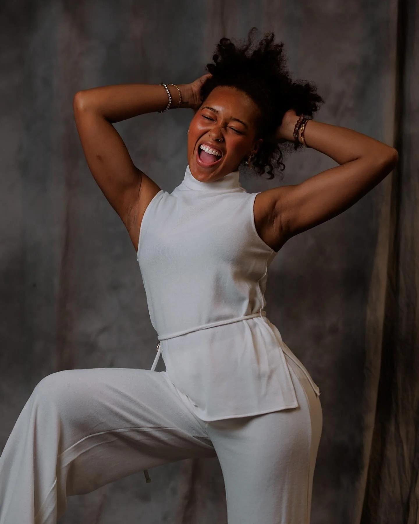 I had the honor of learning from Explorer of Light @vanessajoy at a @robertscamera hosted event this weekend in collaboration with @canonusa. What. A. Day! 🔥

From lighting techniques and editing workflows to live captures and print deliverables, my