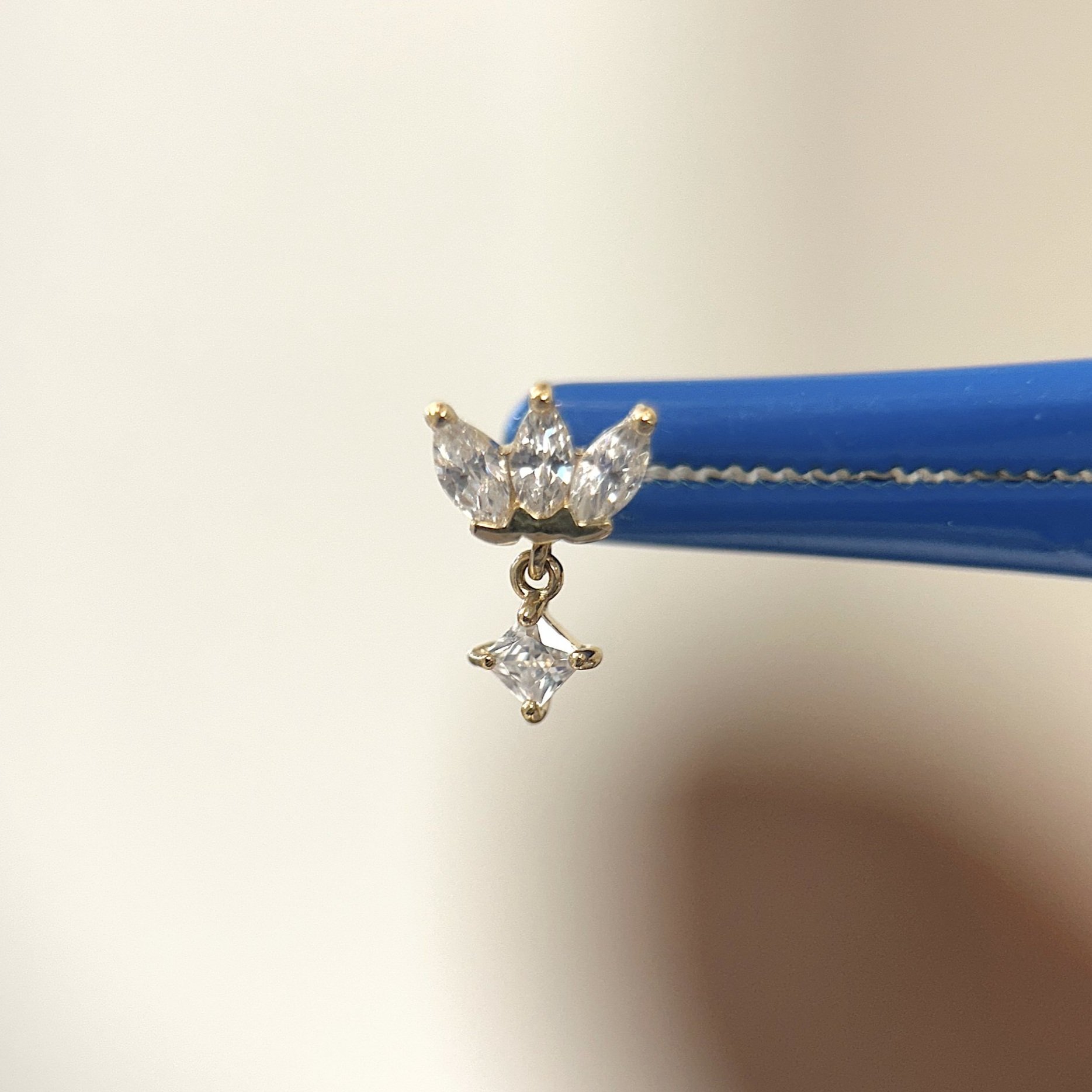 Marquise Dangle