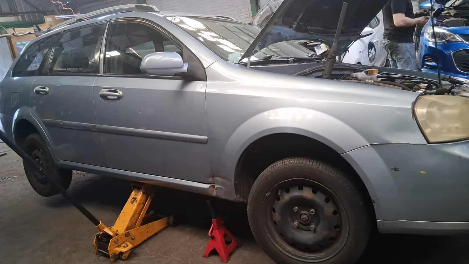 Mecánico Frenos Mazda 