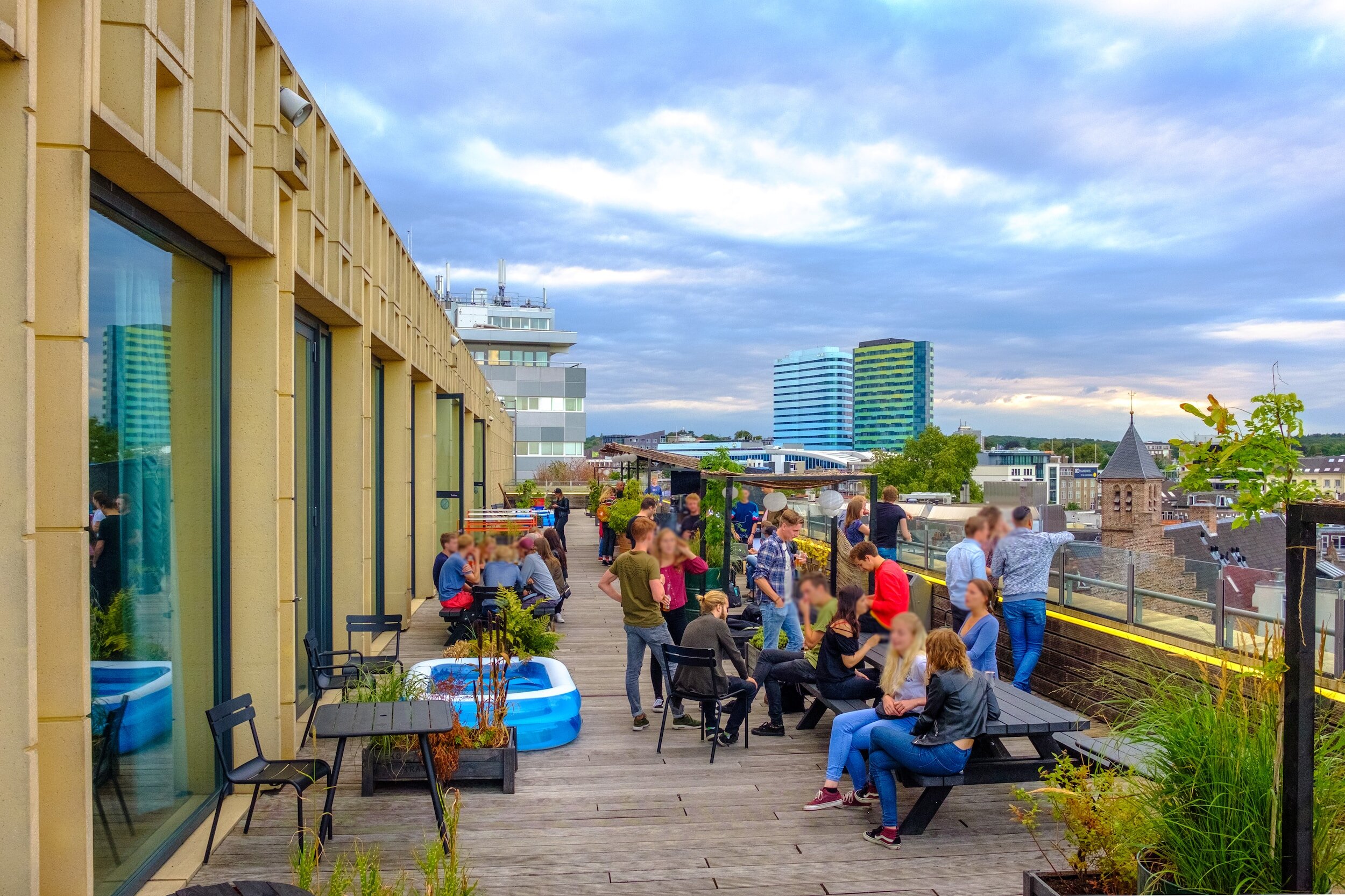Transforming Your Rooftop into a Patio: Key Considerations for a Successful Conversion