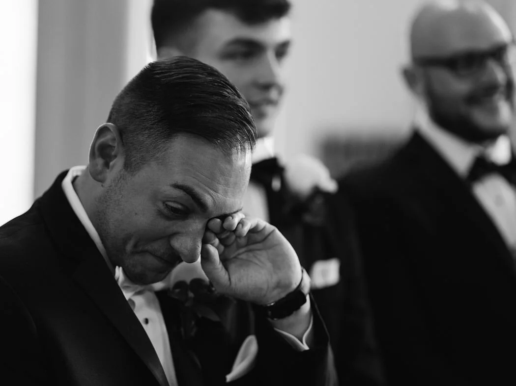 Every moment matters. Every emotion is real. 🤍 #TrueLove #WeddingMagic #RealGroomsCry #AvantKouture #AvantKoutureWedding ​​​​​​​​
ᴘʟᴀɴɴᴇʀ: @avant_kouture 
ᴘʜᴏᴛᴏ: @mileswittboyer 
ʜᴍᴜ: @suenatale_thebridalstylist @undertheveilny 
ꜰʟᴏʀɪꜱᴛ: @villageflo