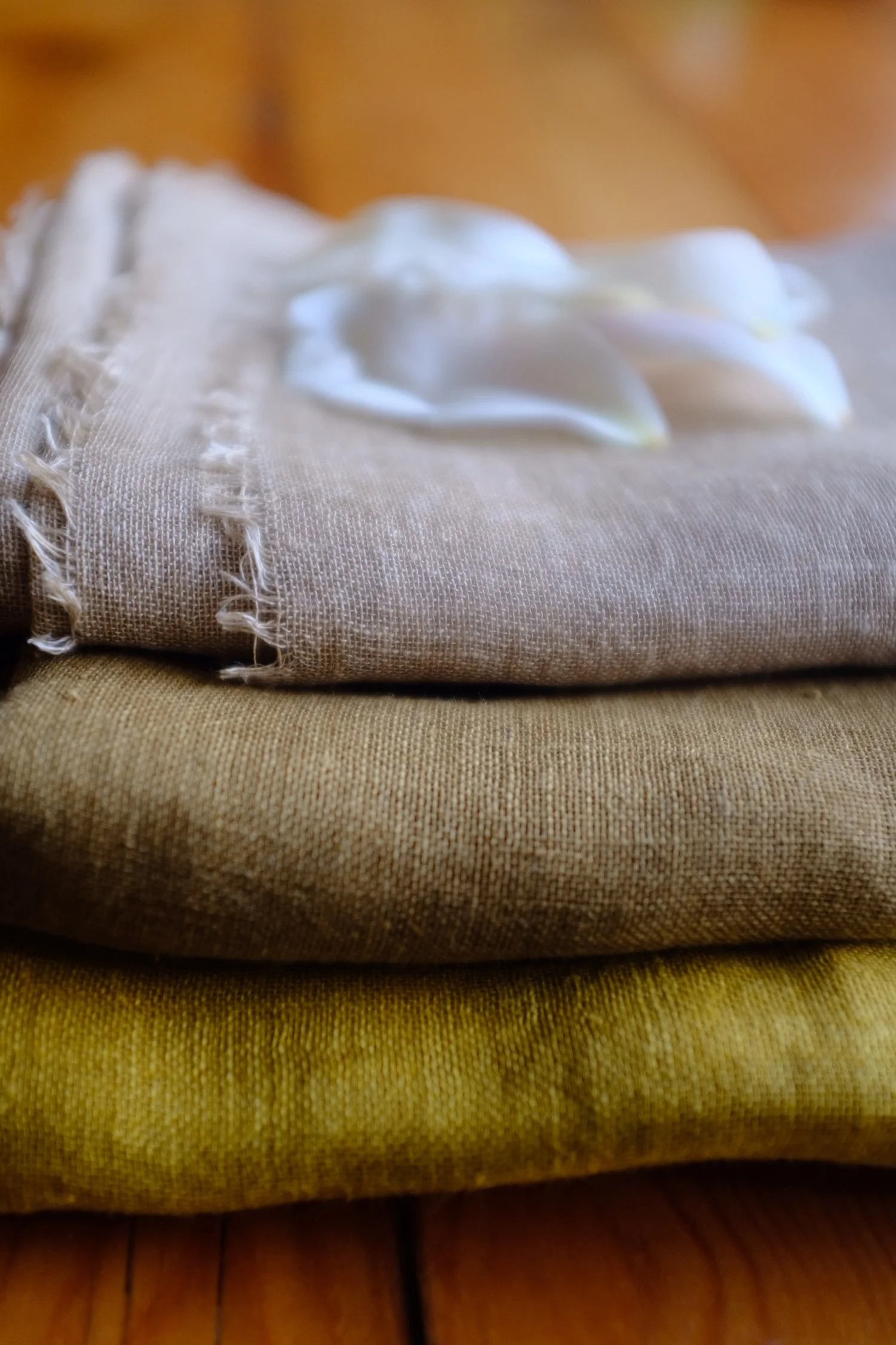 Large Fine Linen Myrobalan Magi Wrap