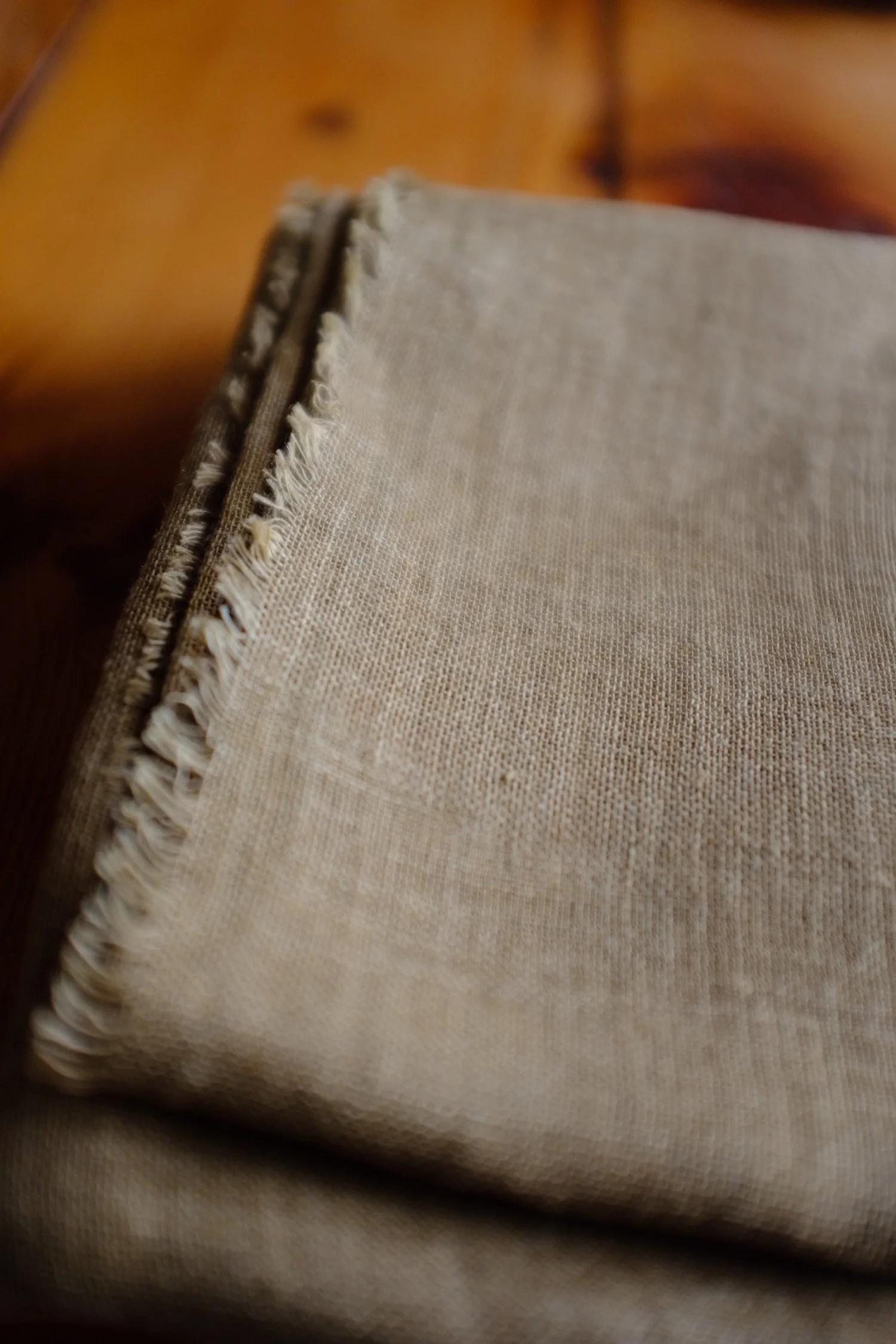 Large Fine Linen Eucalyptus Magi Wrap