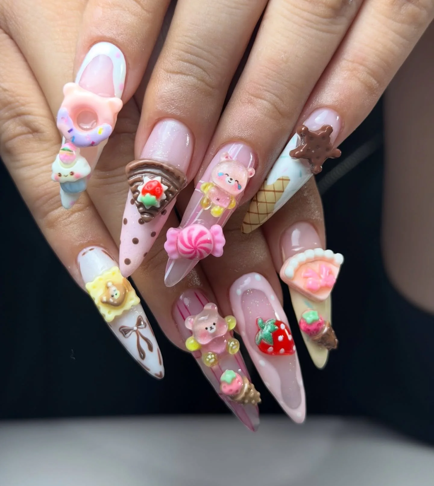 Sugar rush but make it nails 🍓🍦🍫

#toocutetohandle by Joy 🎀